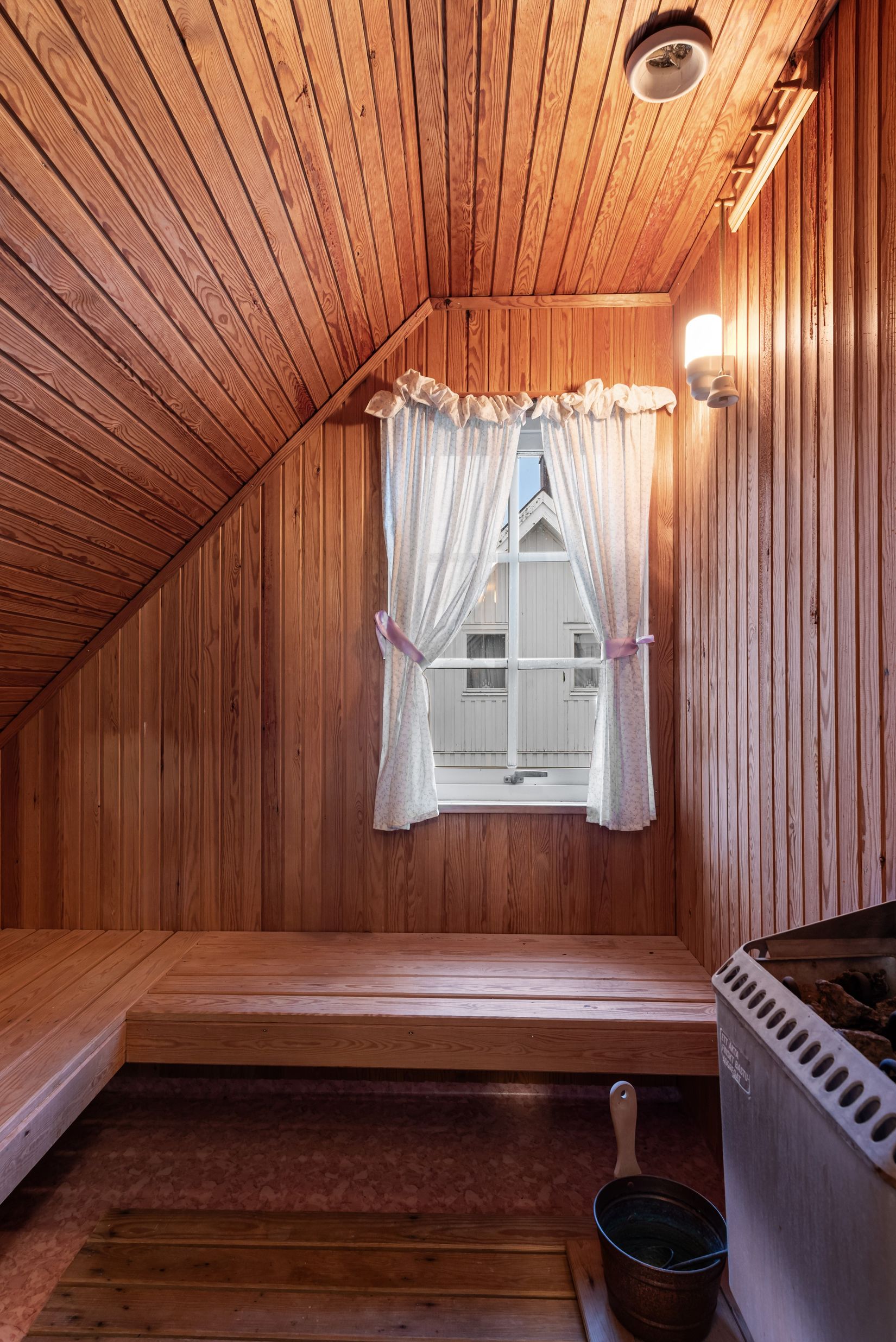 Villa, Kanalvägen 4, Centrala Älmsta, Norrtälje