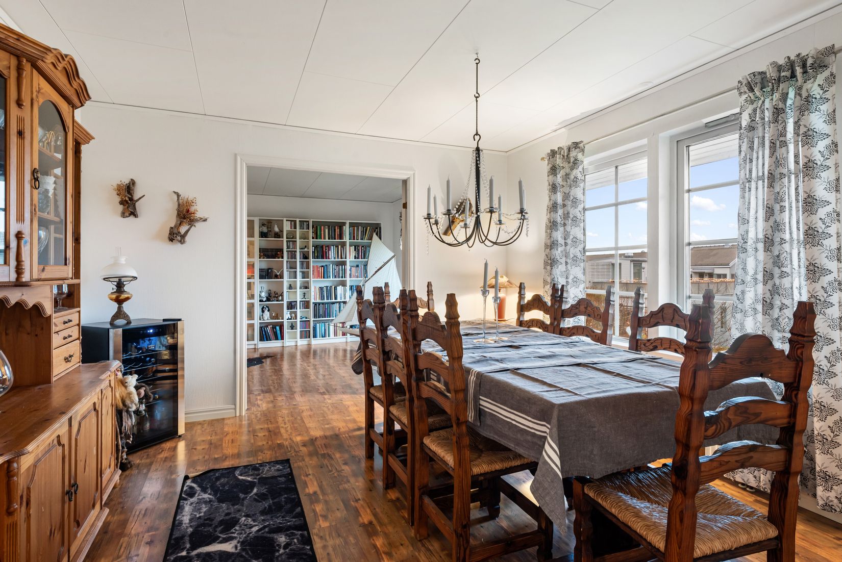 Villa, Kanalvägen 4, Centrala Älmsta, Norrtälje