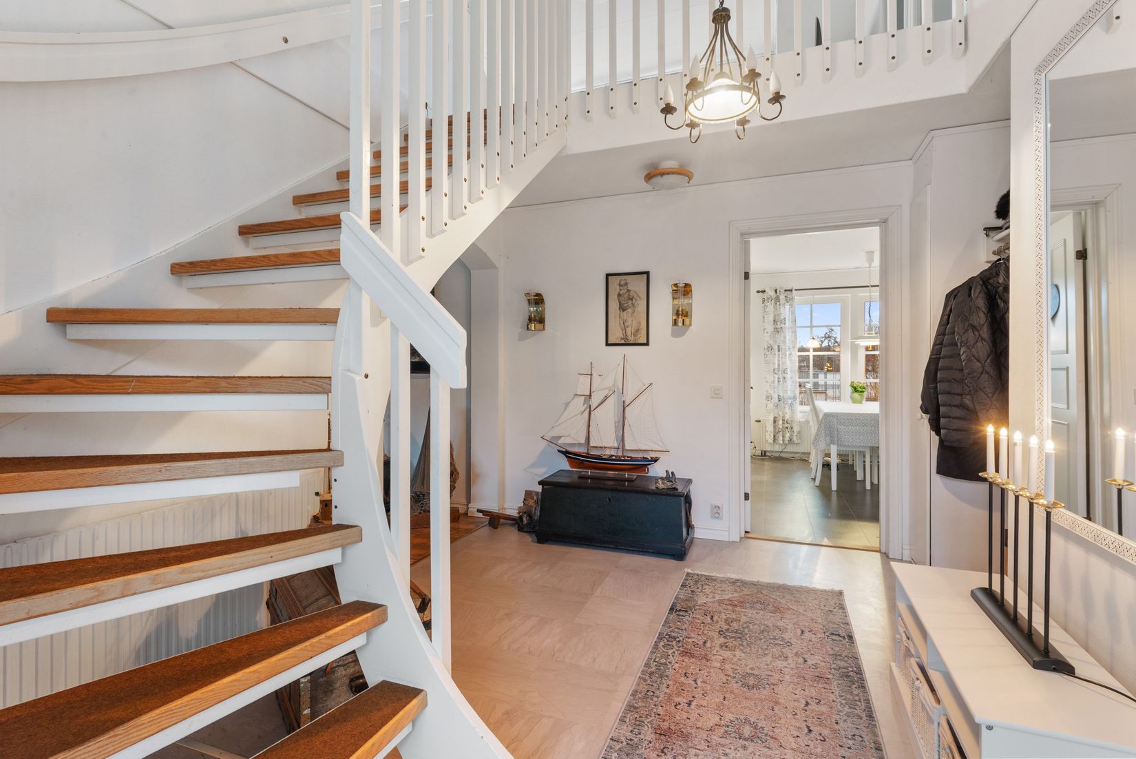 Villa, Kanalvägen 4, Centrala Älmsta, Norrtälje