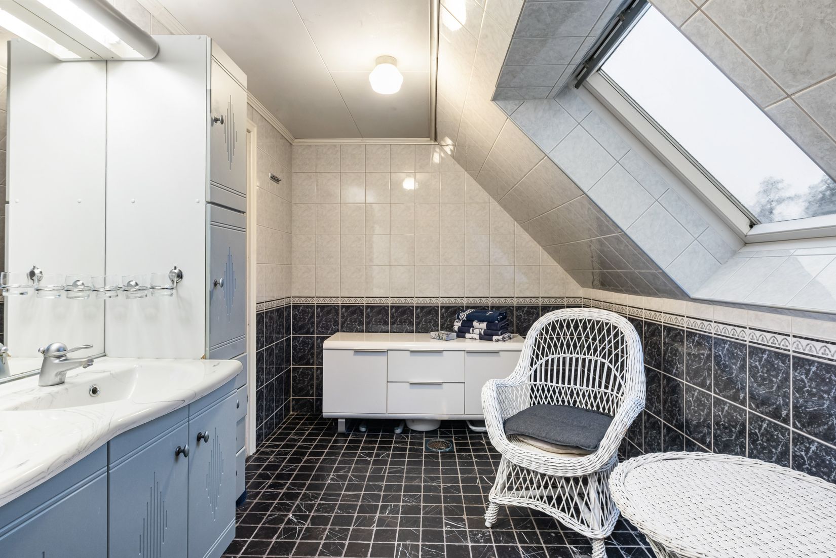 Villa, Kanalvägen 4, Centrala Älmsta, Norrtälje