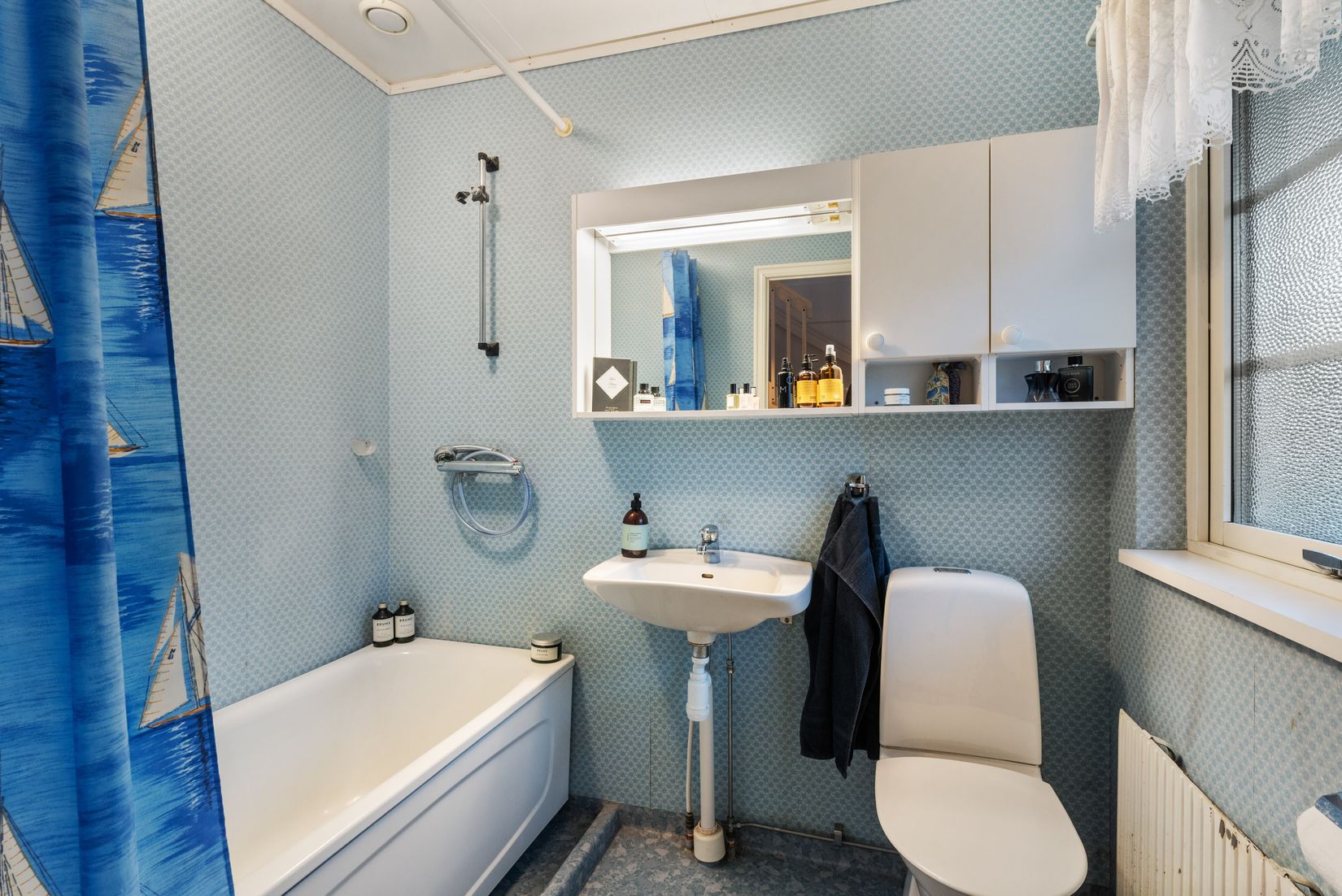 Villa, Kanalvägen 4, Centrala Älmsta, Norrtälje