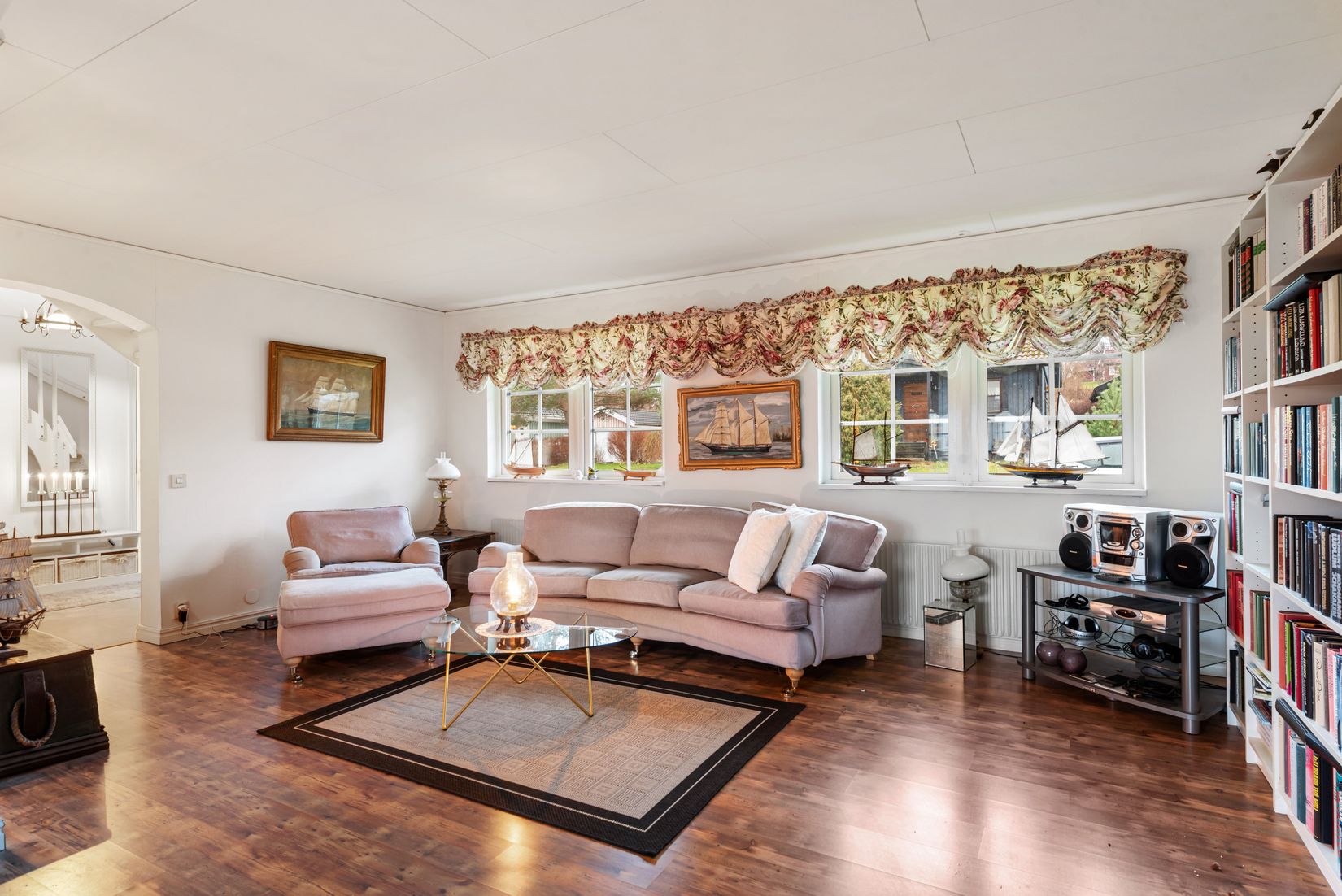 Villa, Kanalvägen 4, Centrala Älmsta, Norrtälje