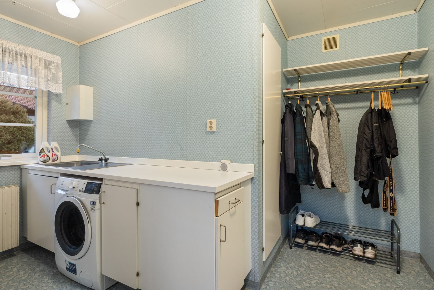 Villa, Kanalvägen 4, Centrala Älmsta, Norrtälje