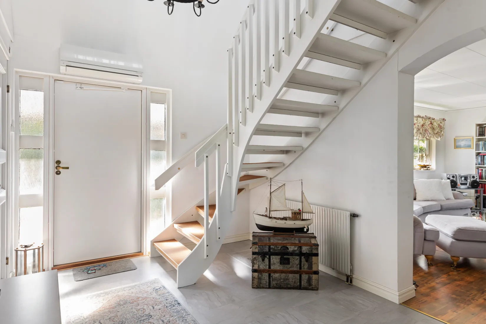 Villa, Kanalvägen 4, Centrala Älmsta, Norrtälje