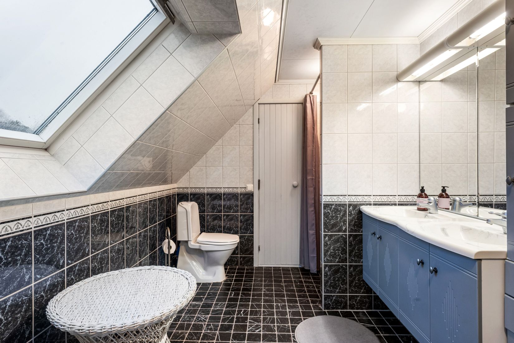 Villa, Kanalvägen 4, Centrala Älmsta, Norrtälje