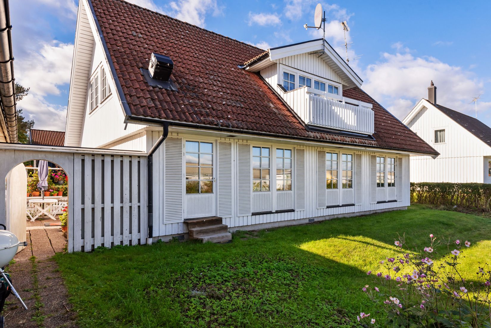 Villa, Kanalvägen 4, Centrala Älmsta, Norrtälje