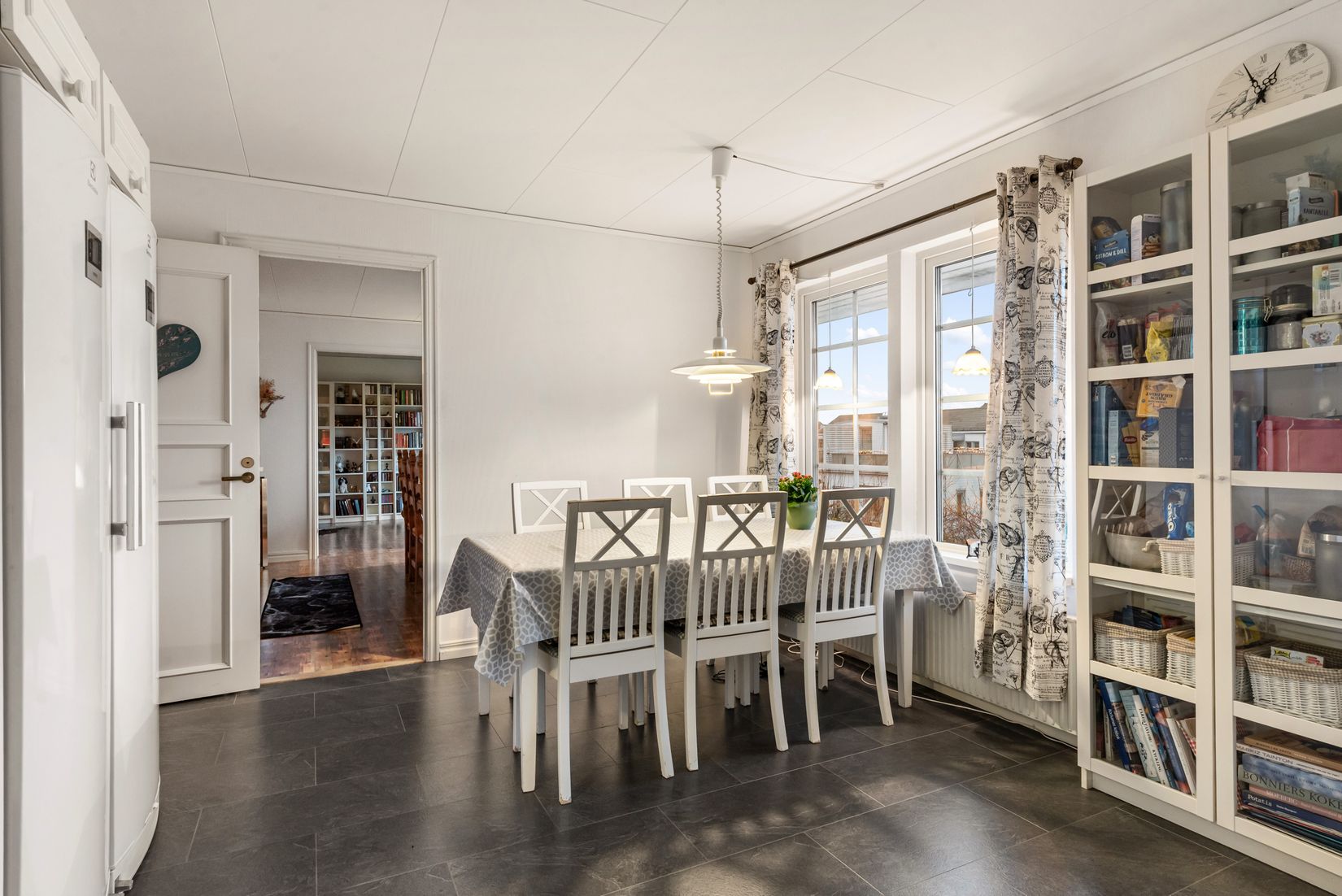 Villa, Kanalvägen 4, Centrala Älmsta, Norrtälje