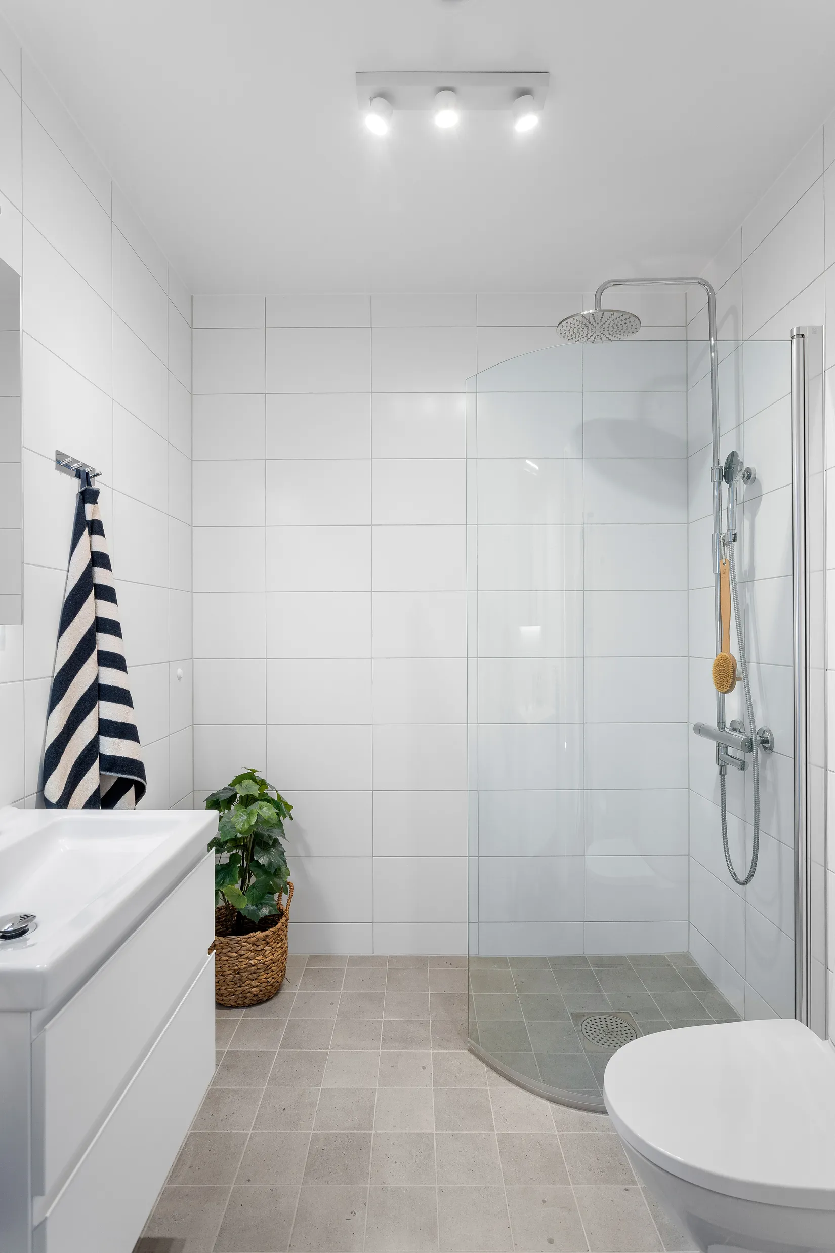 Äganderätt, Fabriksvägen 8, Bolinder Strand, Järfälla