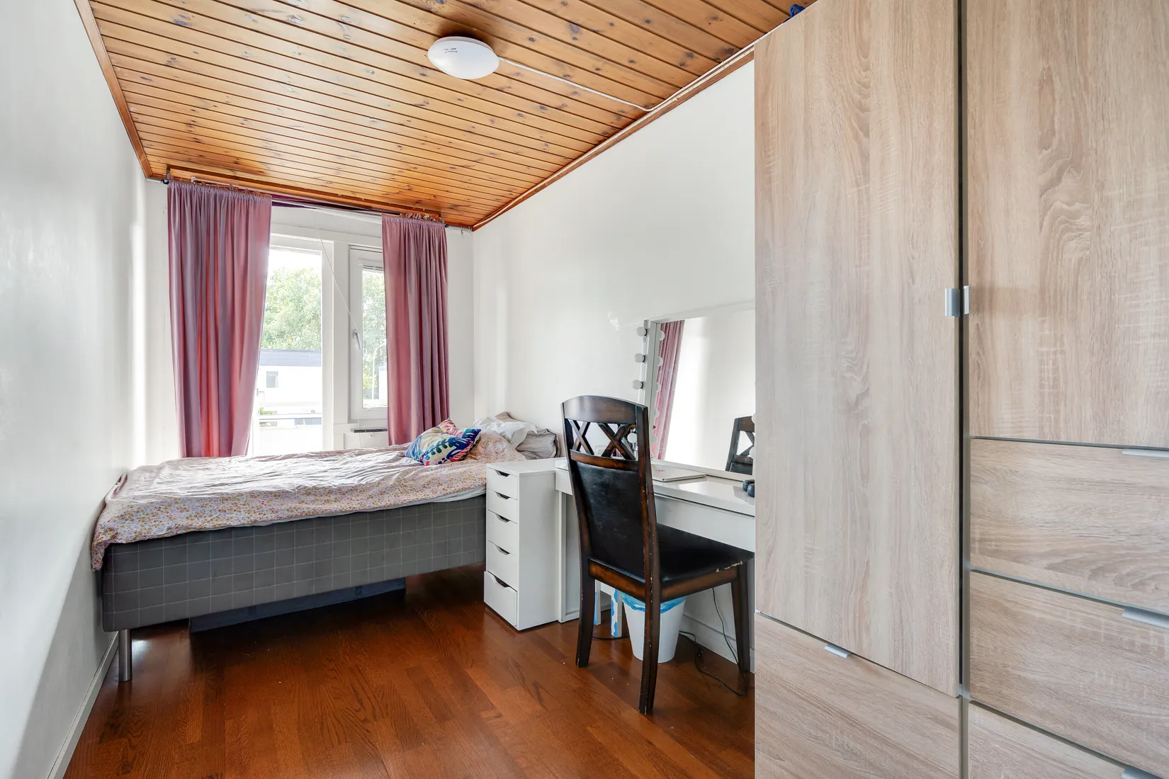 Radhus, Kaveldunsgränd 4, Hässelby, Stockholm