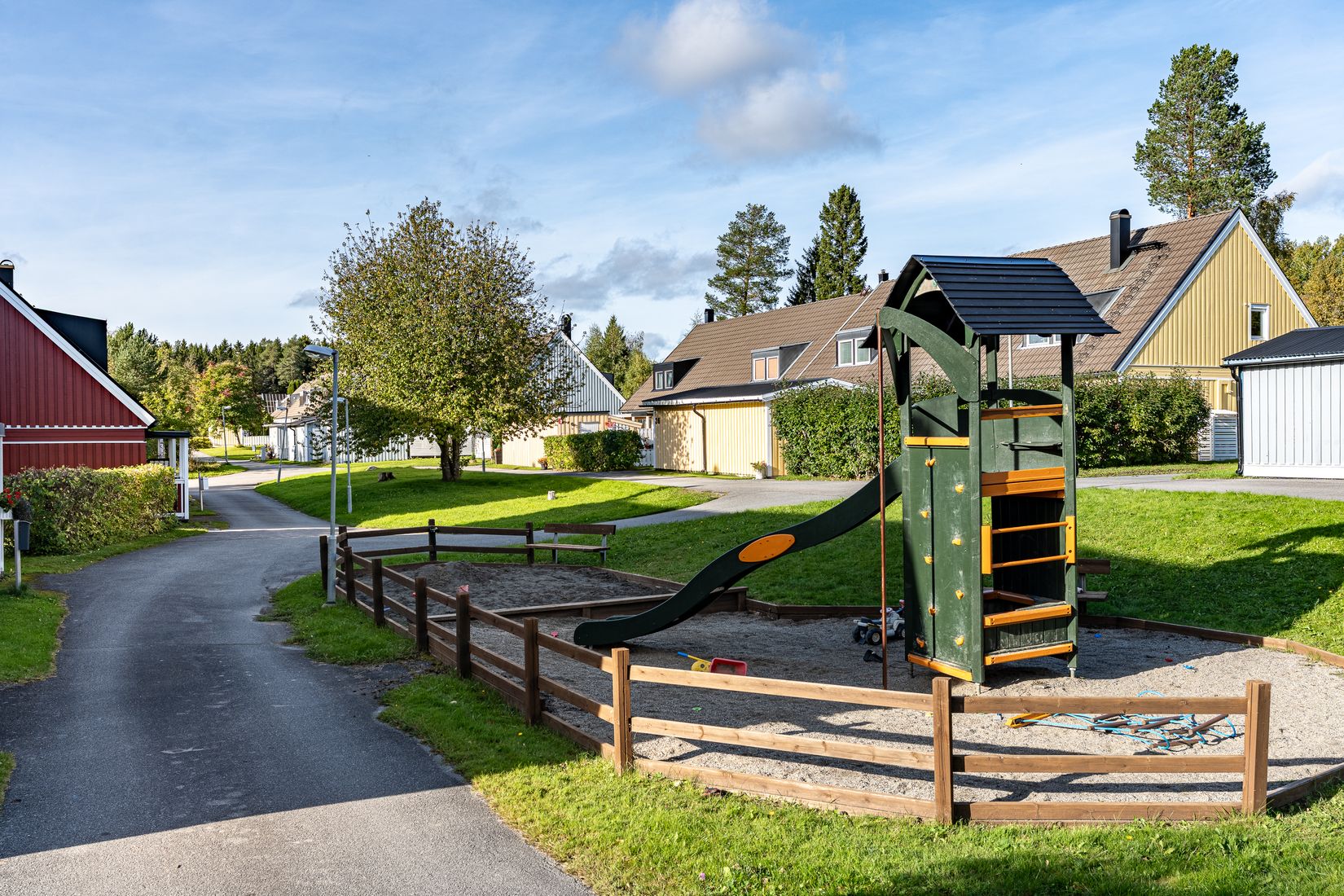 Villa, Radhus, Tolvmansvägen 30, Brunflo, Östersund