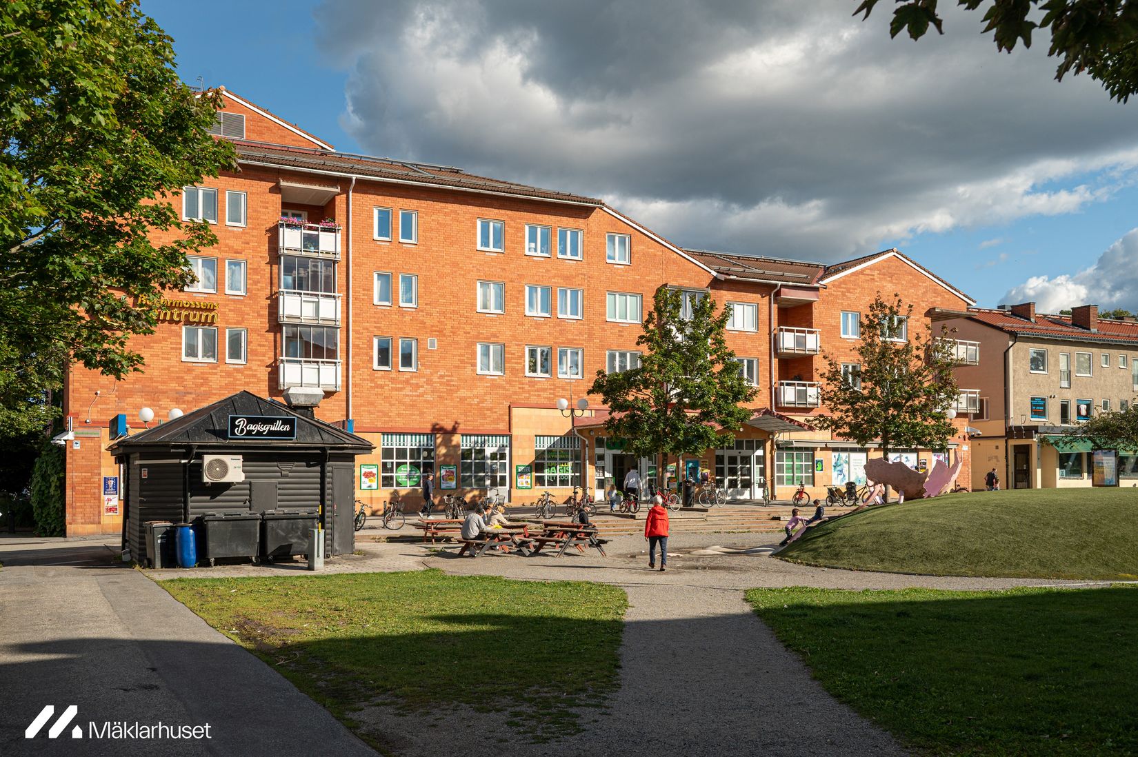 Bostadsrätt, Rusthållarvägen 167, Bagarmossen, Stockholm