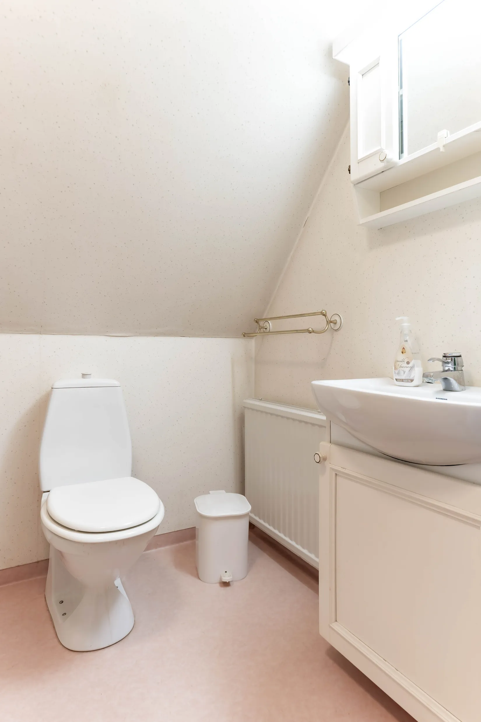 Villa, Hallarödsvägen 24, Vä, Kristianstad