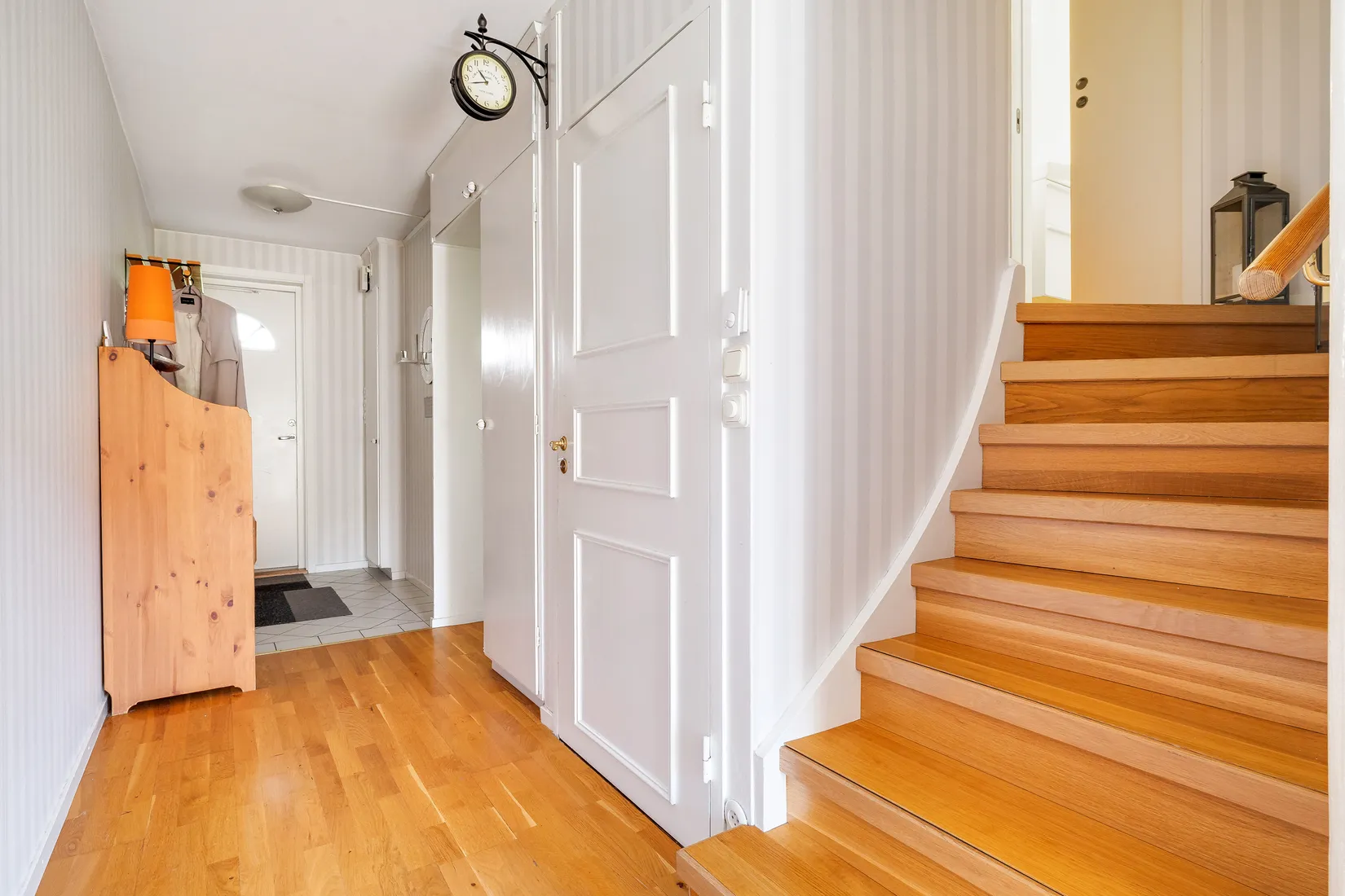 Bostadsrätt, Radhus, Sörgårdsvägen 123, Åkersberga Centralt, Österåker