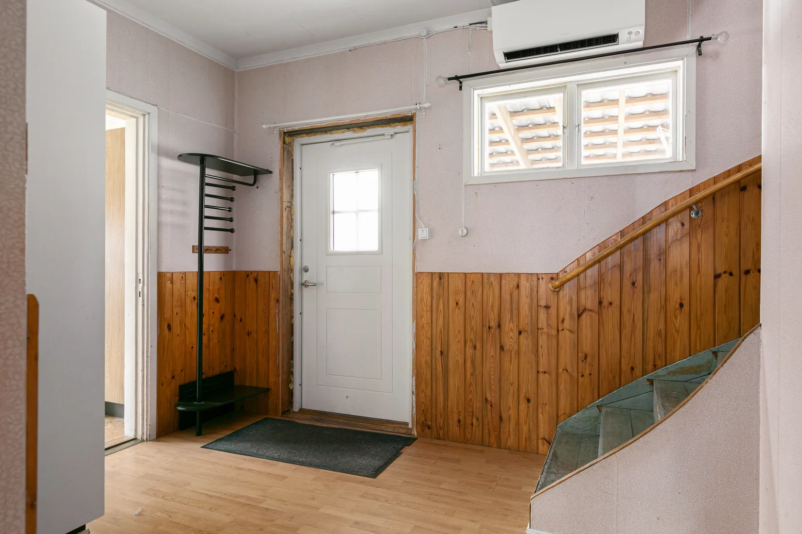 Gård/Skog, Gavelstigen 100, Sandviken