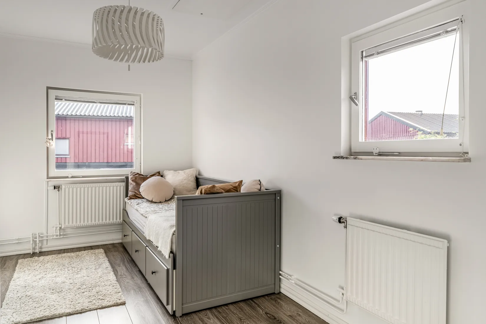 Radhus, Myrstuguvägen 95, Myrstuguberget, Huddinge