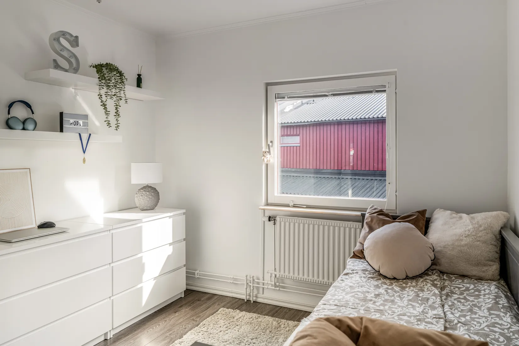 Radhus, Myrstuguvägen 95, Myrstuguberget, Huddinge