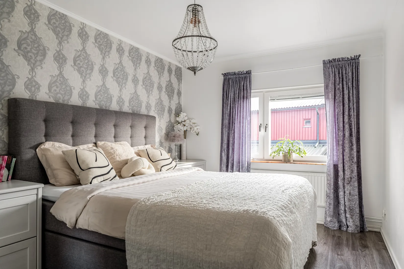 Radhus, Myrstuguvägen 95, Myrstuguberget, Huddinge