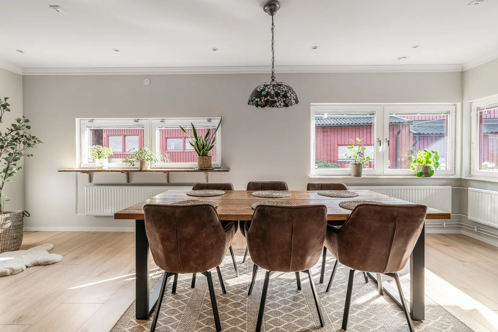 Radhus, Myrstuguvägen 95, Myrstuguberget, Huddinge