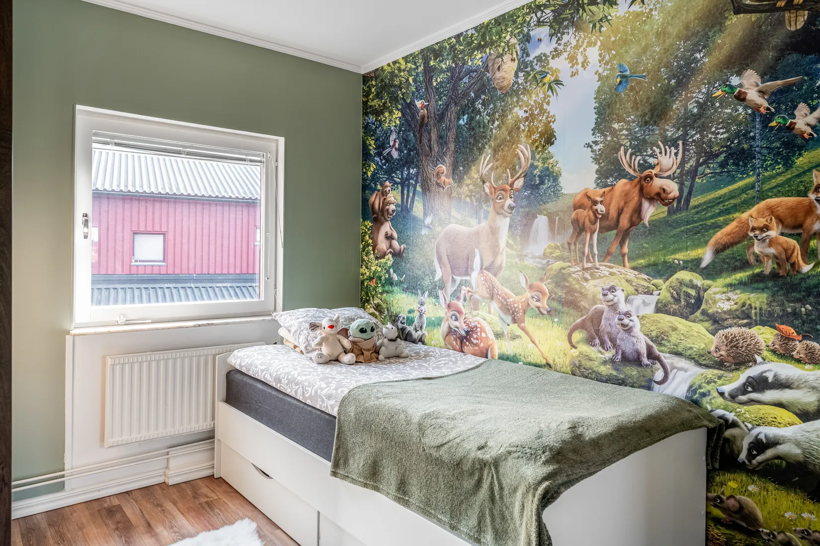 Radhus, Myrstuguvägen 95, Myrstuguberget, Huddinge