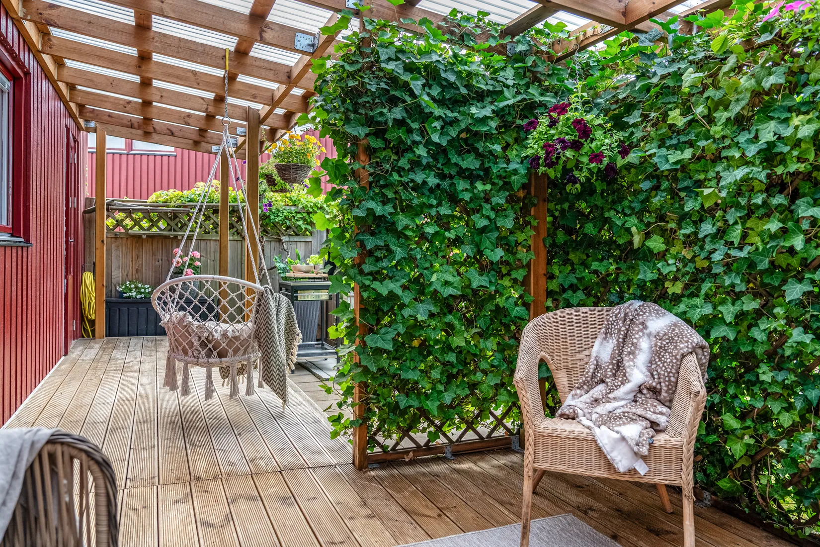 Radhus, Myrstuguvägen 95, Myrstuguberget, Huddinge