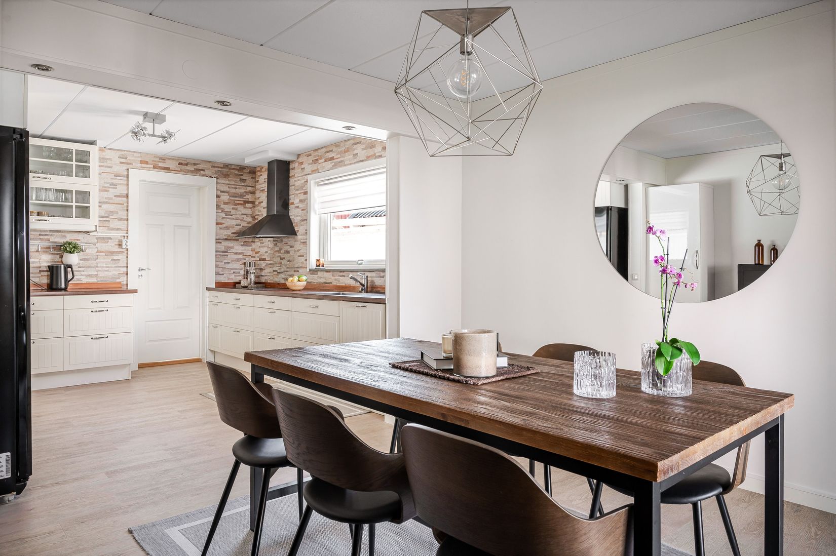 Villa, Radhus, Tenhultsvägen 57, Huskvarna Bråneryd, Jönköping