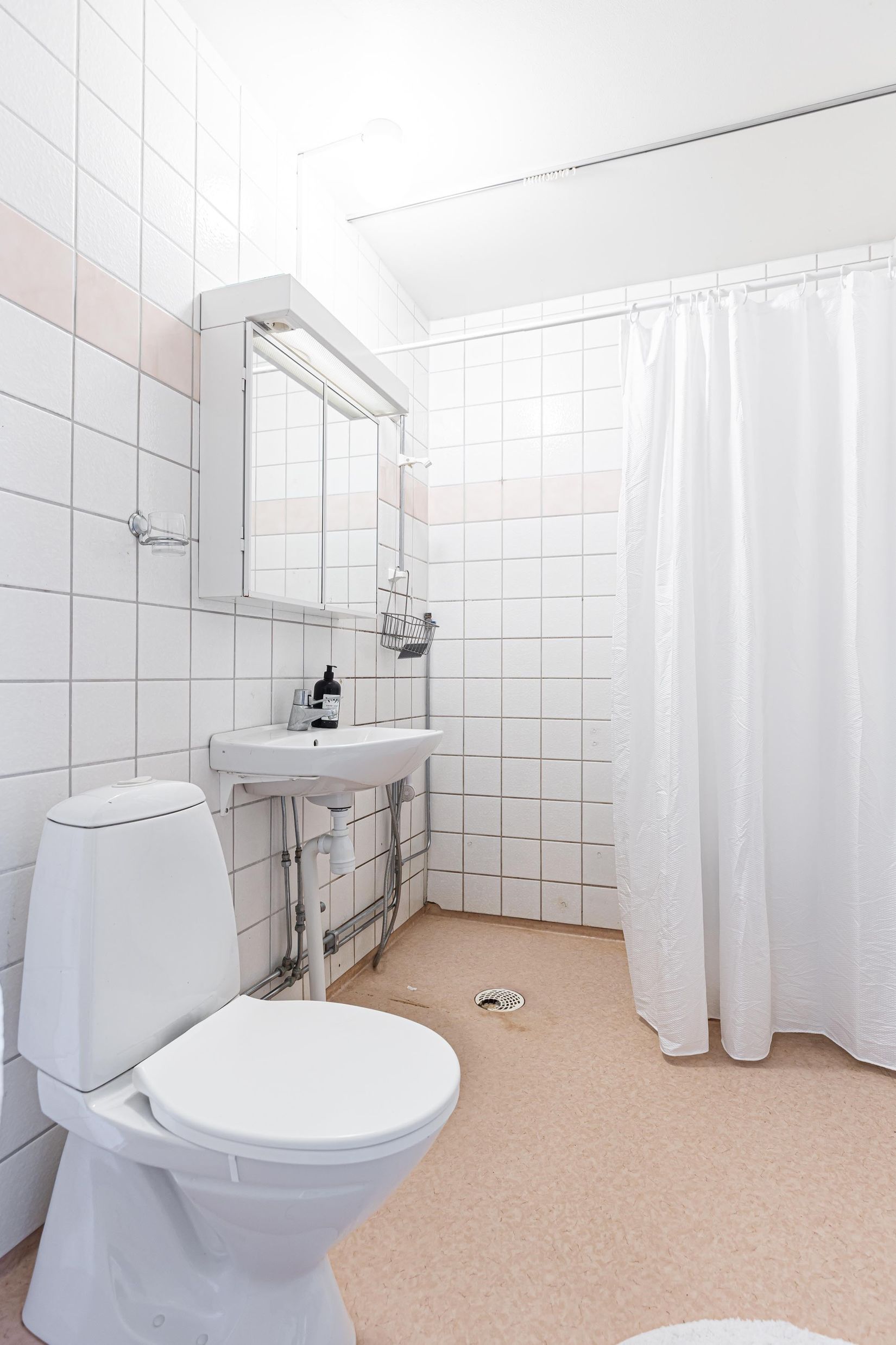 Bostadsrätt, Hummelbäcksgatan 3c, Centralt, Köping