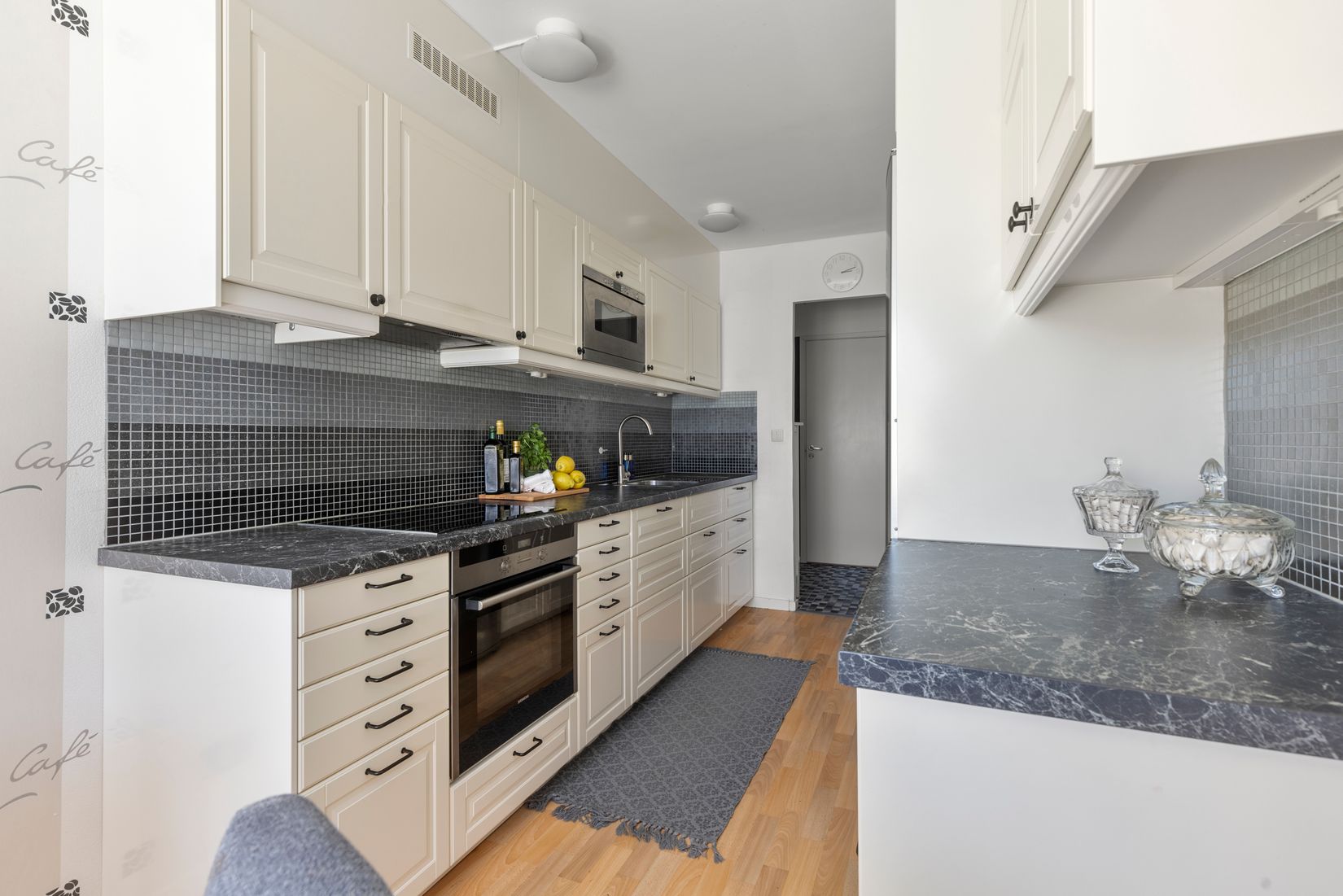 Bostadsrätt, Falkholmsgränd 27, Skärholmen, Stockholm