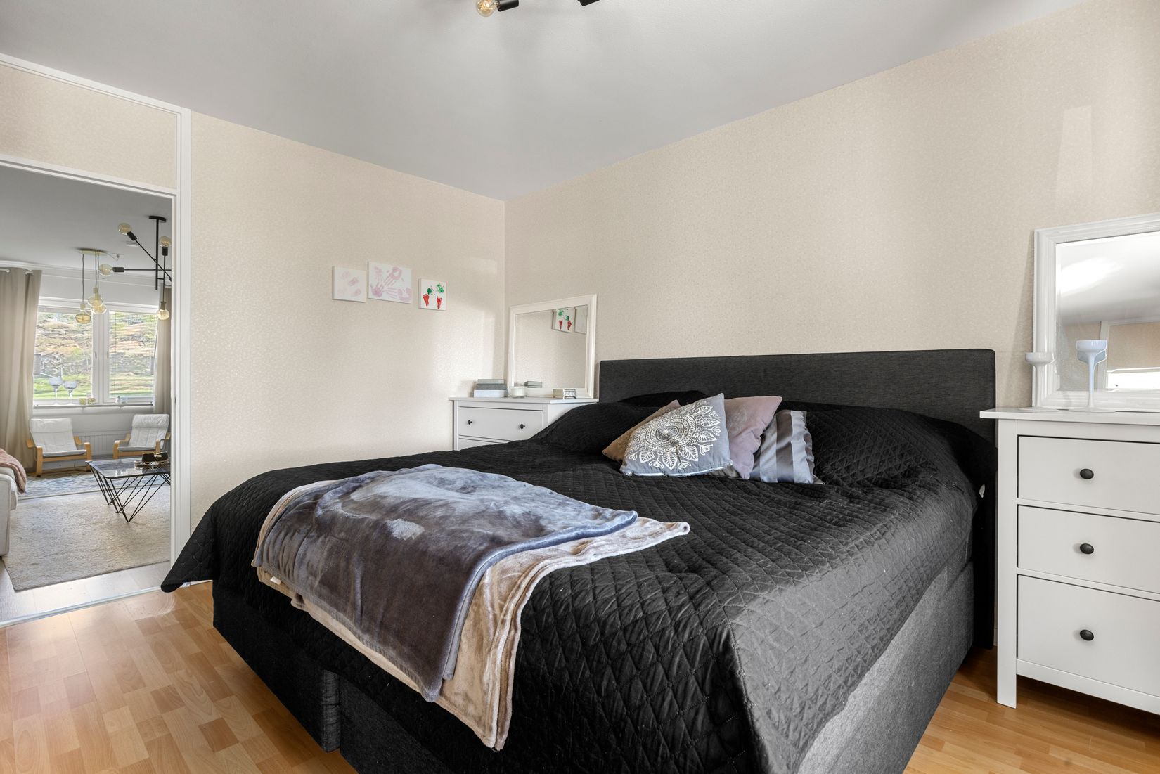 Bostadsrätt, Falkholmsgränd 27, Skärholmen, Stockholm