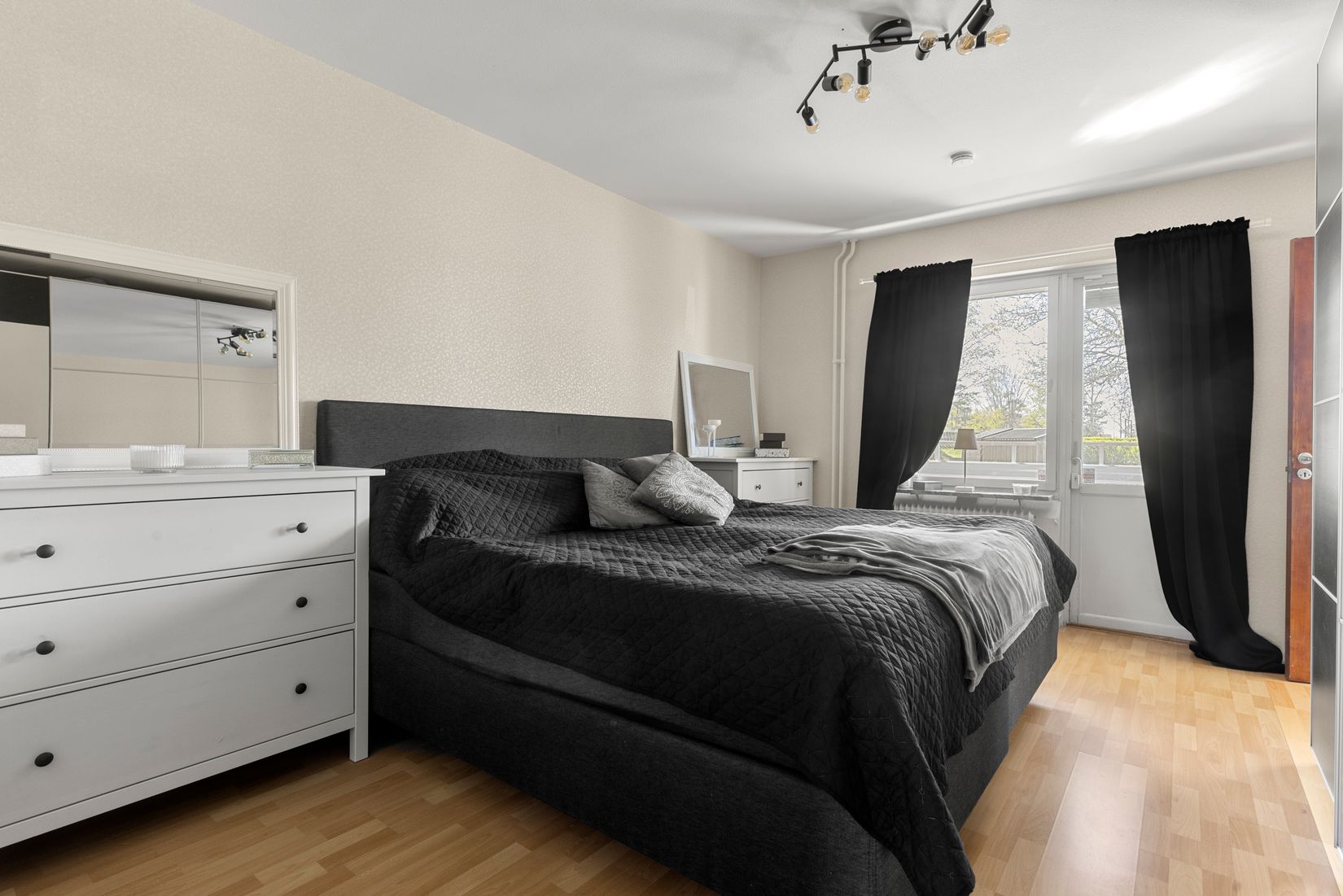 Bostadsrätt, Falkholmsgränd 27, Skärholmen, Stockholm