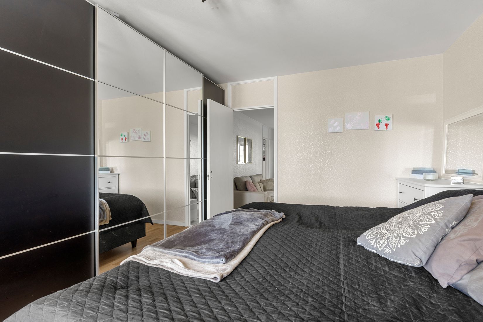 Bostadsrätt, Falkholmsgränd 27, Skärholmen, Stockholm