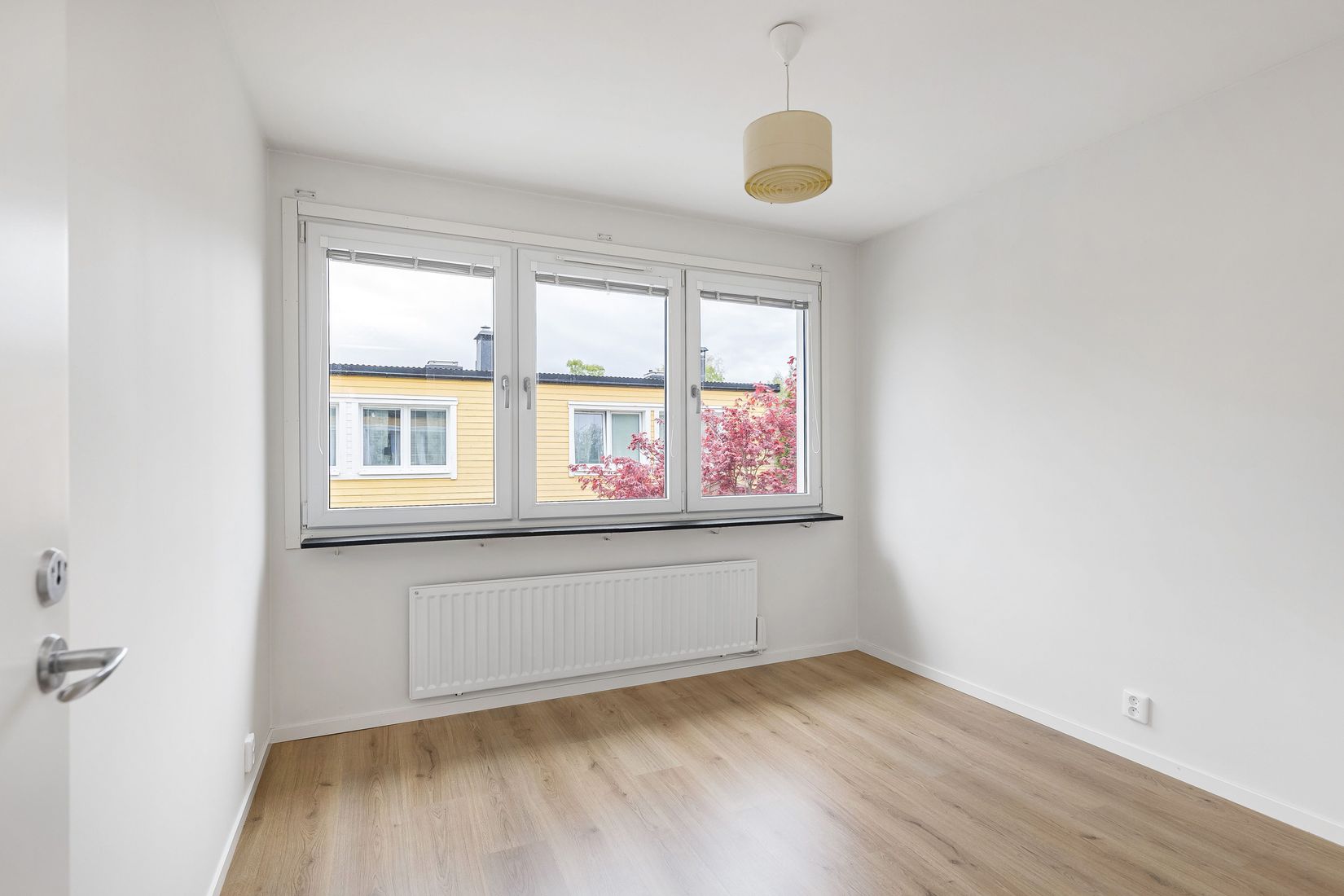 Radhus, Trumpetvägen 166, Slagsta, Eskilstuna