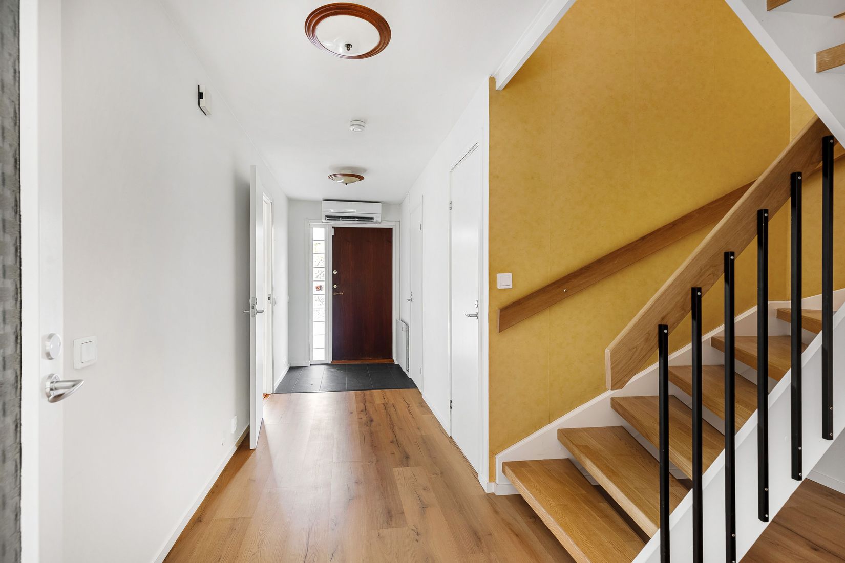 Radhus, Trumpetvägen 166, Slagsta, Eskilstuna