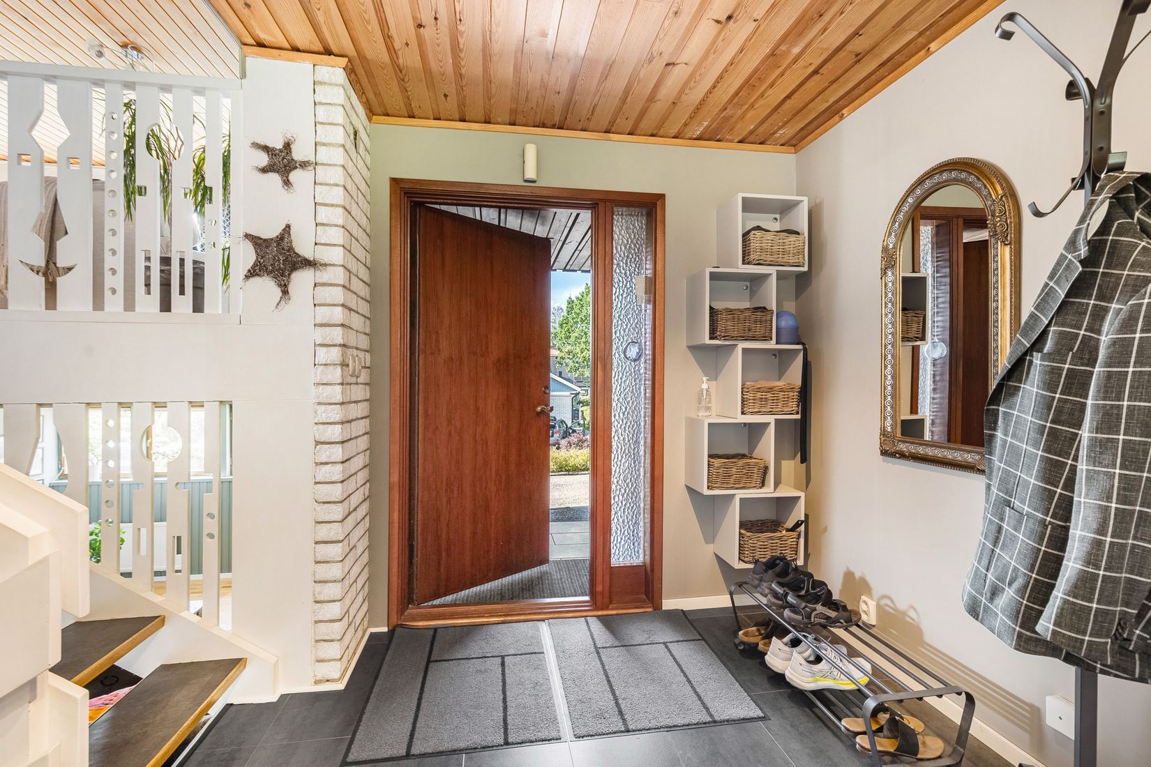 Villa, Långbergsgatan 25, Skiftinge, Eskilstuna