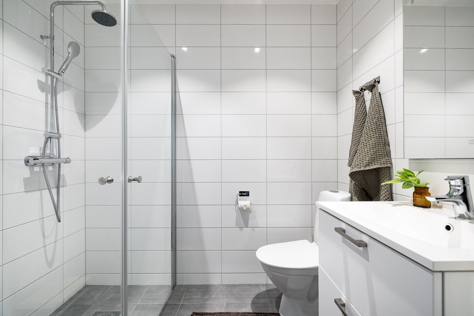 Bostadsrätt, Radhus, Hasselbacksvägen 3F, Lanna, Lekeberg