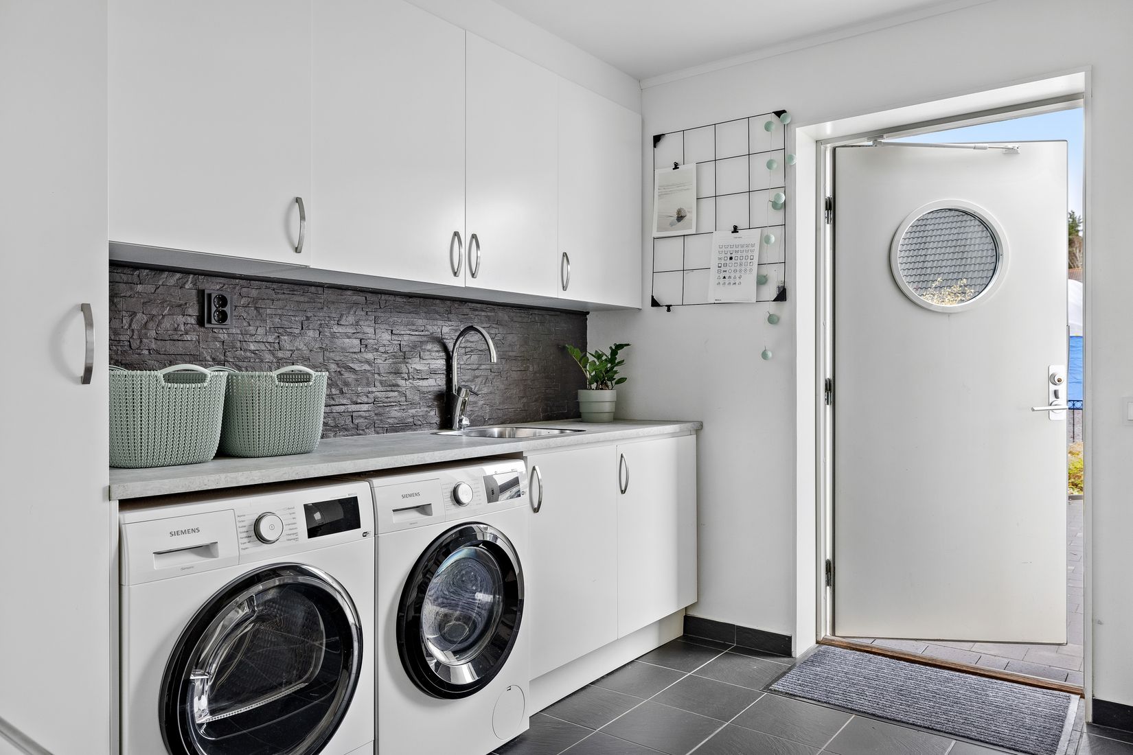 Villa, Vallmovägen 5, Bålsta Viby Äng, Håbo