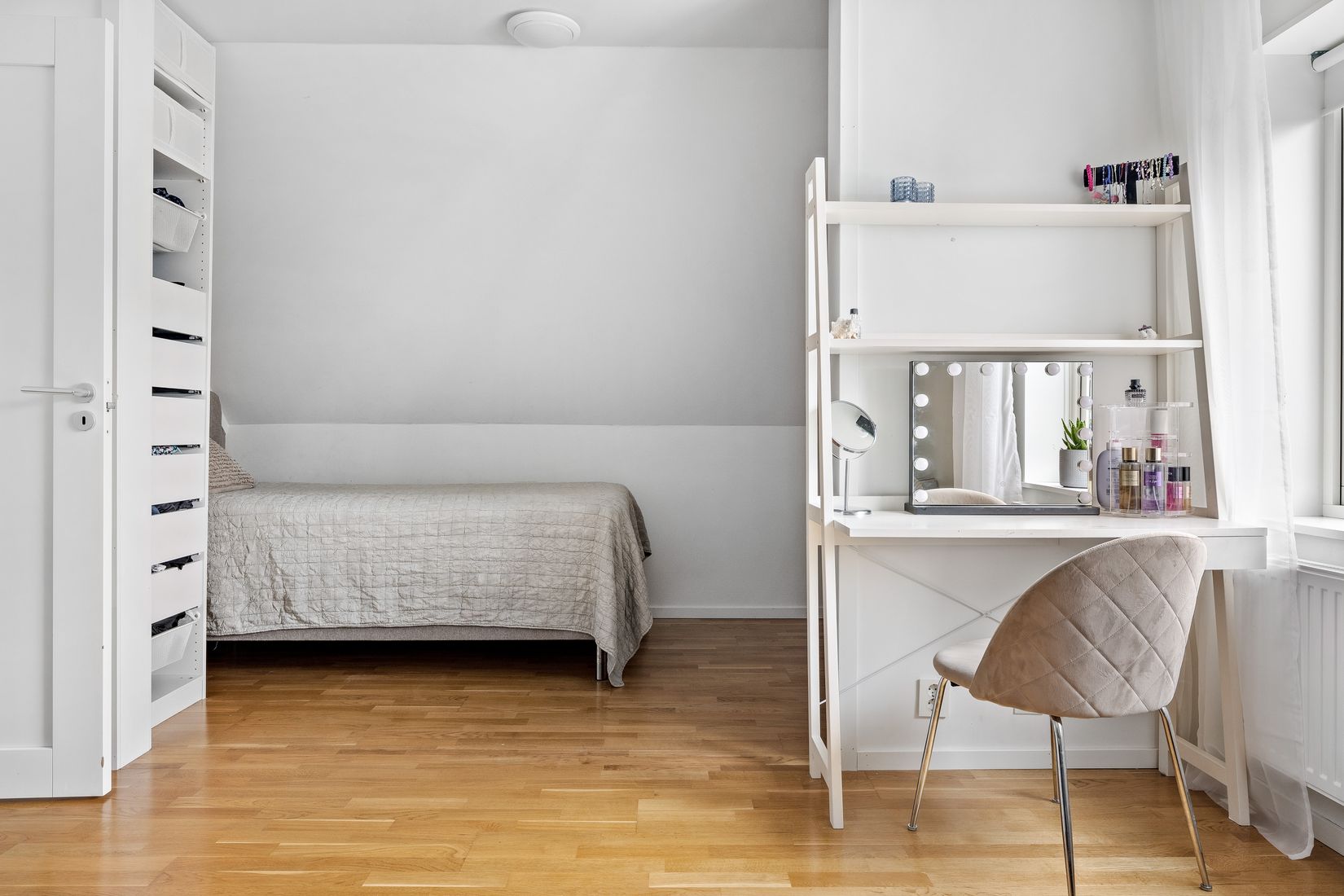 Villa, Vallmovägen 5, Bålsta Viby Äng, Håbo