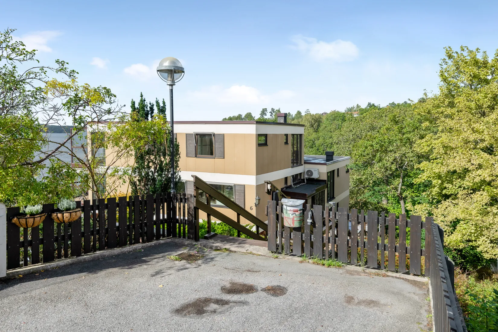 Villa, Berghamnsbrinken 6, Hässelby Södra Villastad, Stockholm