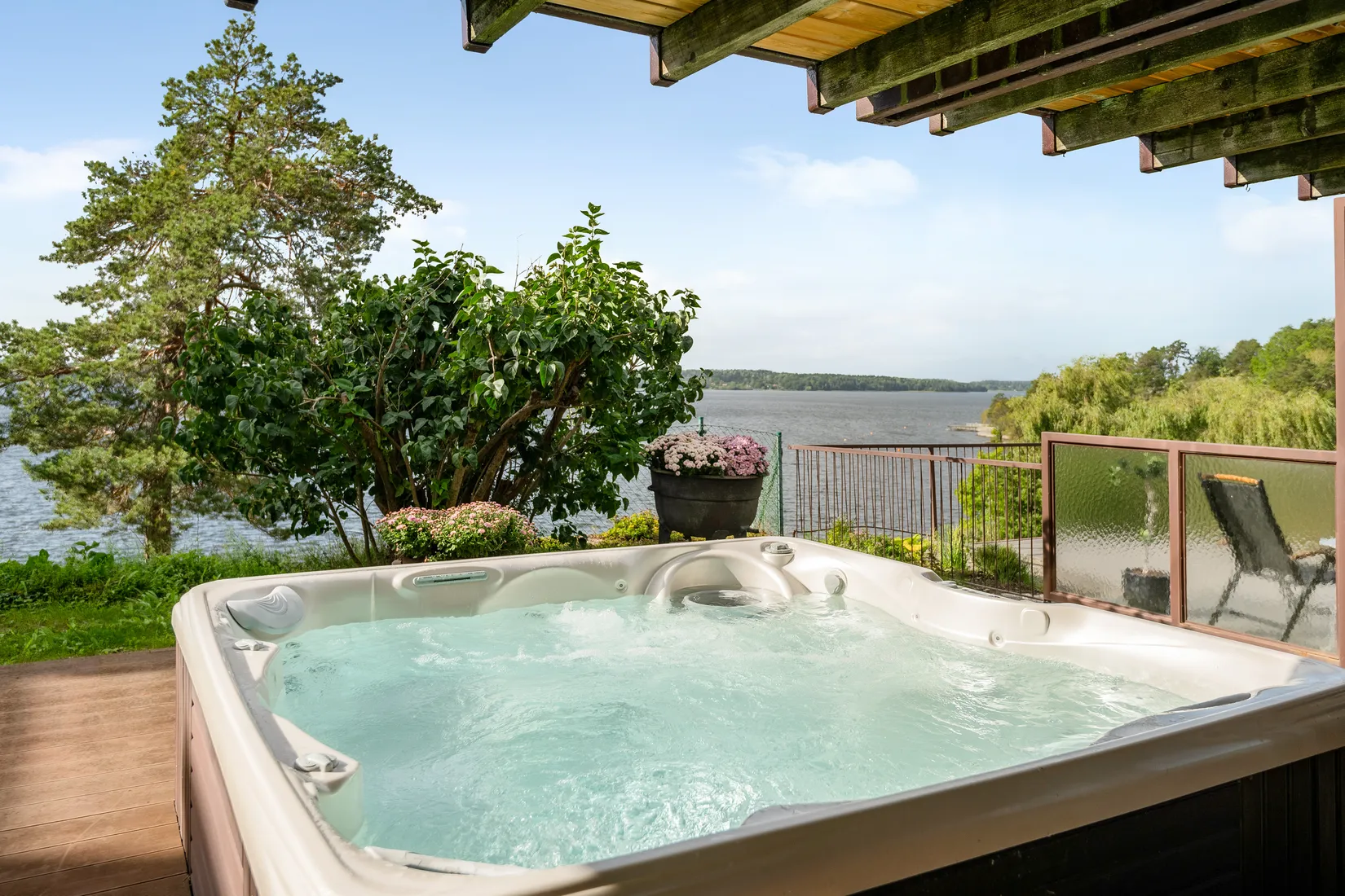 Villa, Berghamnsbrinken 6, Hässelby Södra Villastad, Stockholm