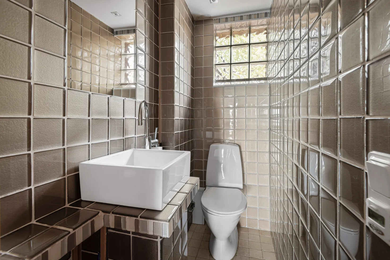 Villa, Berghamnsbrinken 6, Hässelby Södra Villastad, Stockholm