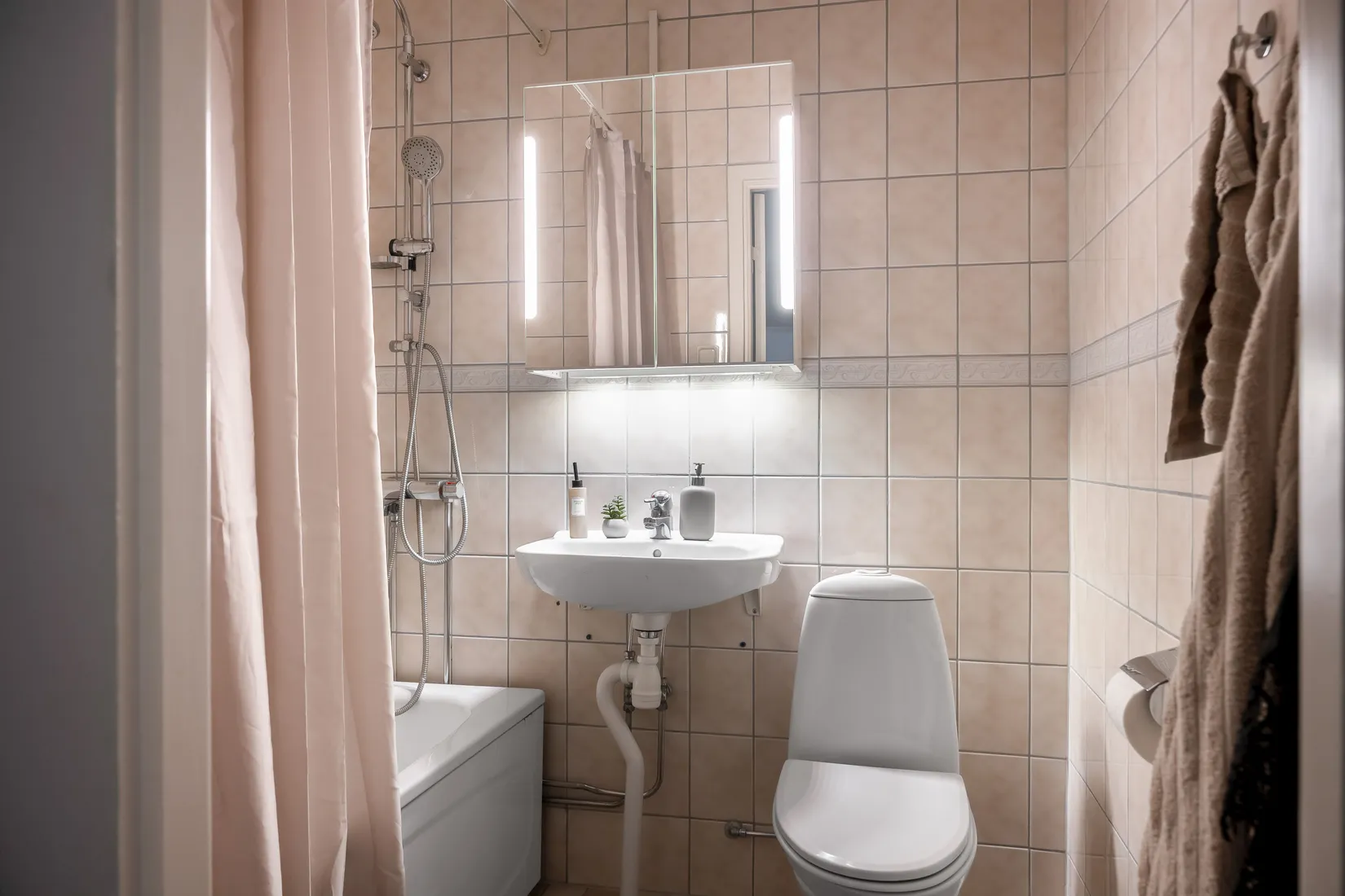 Bostadsrätt, Barnhemsgatan 14, Sjöbo, Borås