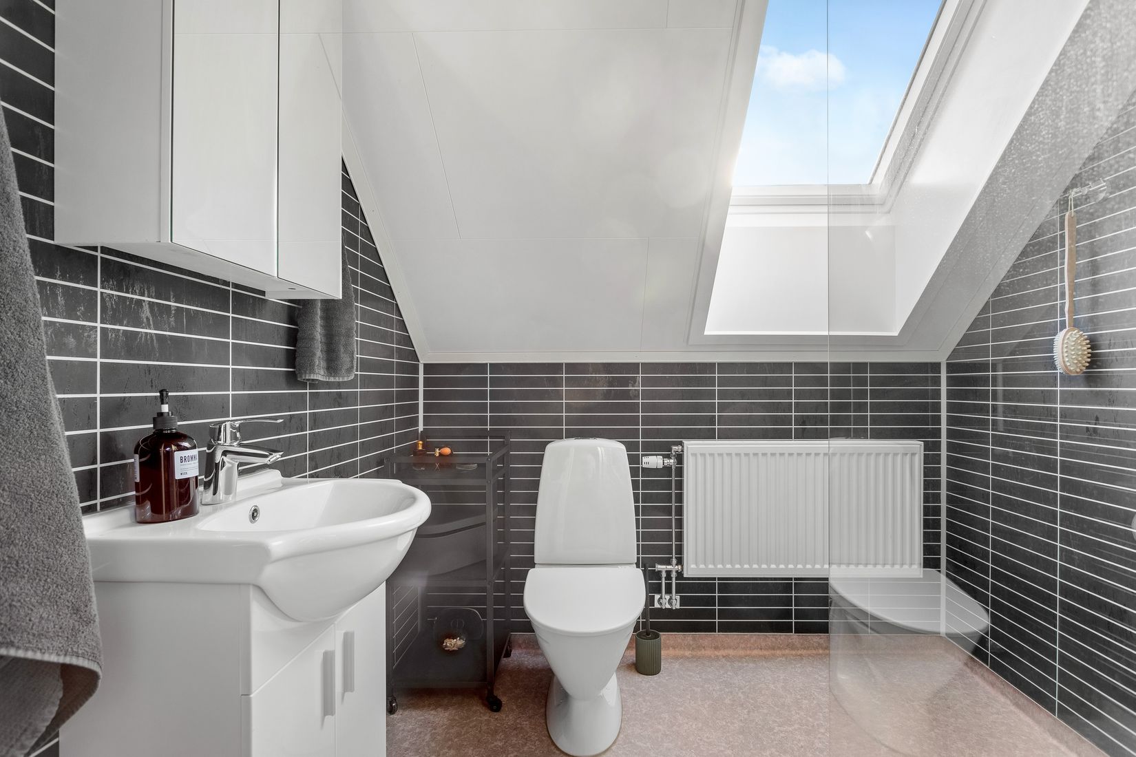 Villa, Kullängen 4C, Ekskogen- Kårsta, Vallentuna