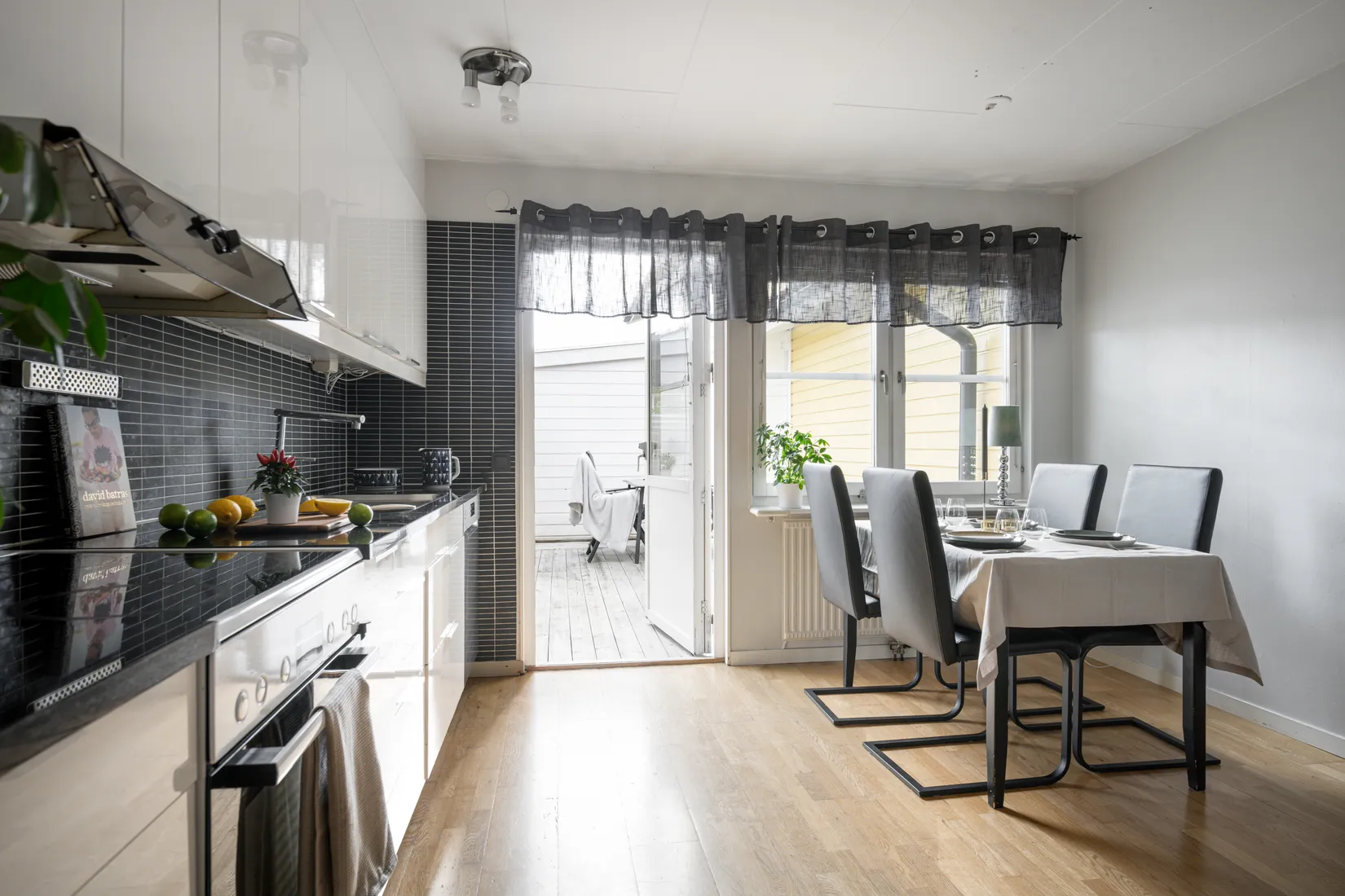 Villa, Radhus, Järnåldersringen 324, Haninge