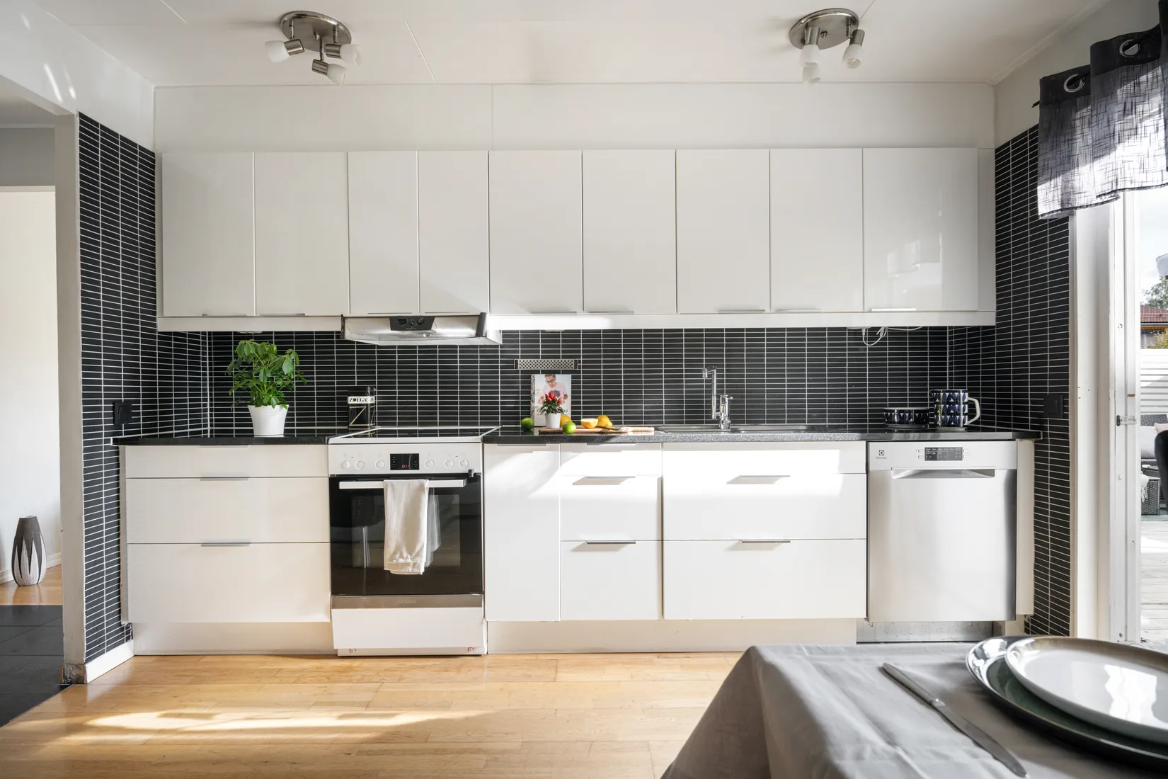 Villa, Radhus, Järnåldersringen 324, Haninge