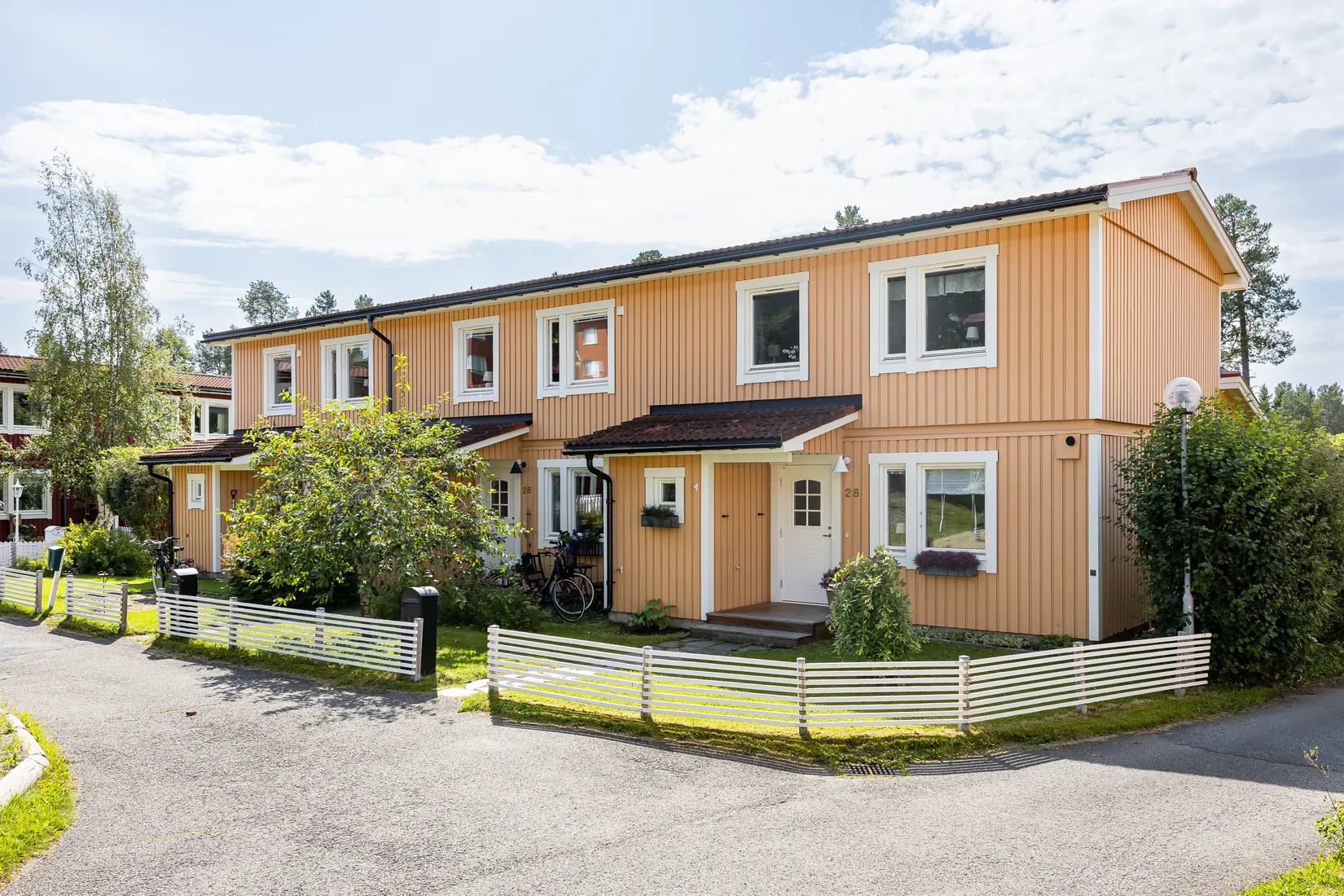 Radhus, Ottfjällsvägen 28, Nedre Torvalla, Östersund
