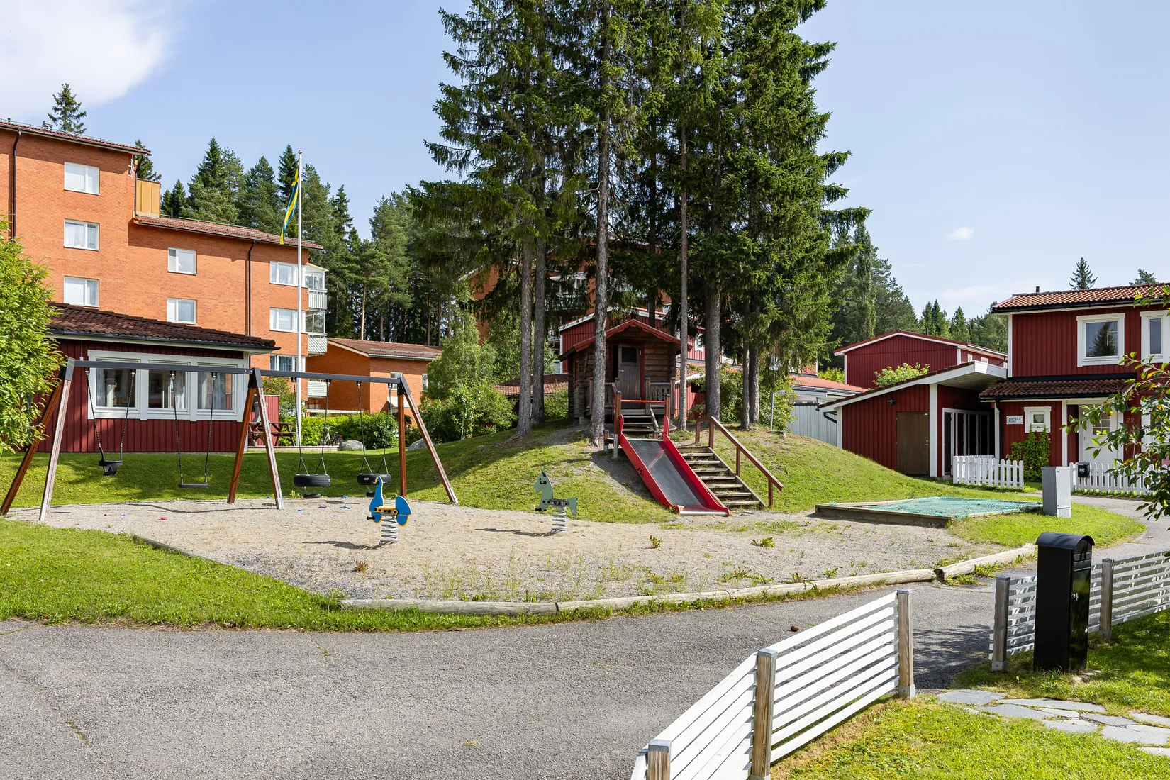 Radhus, Ottfjällsvägen 28, Nedre Torvalla, Östersund