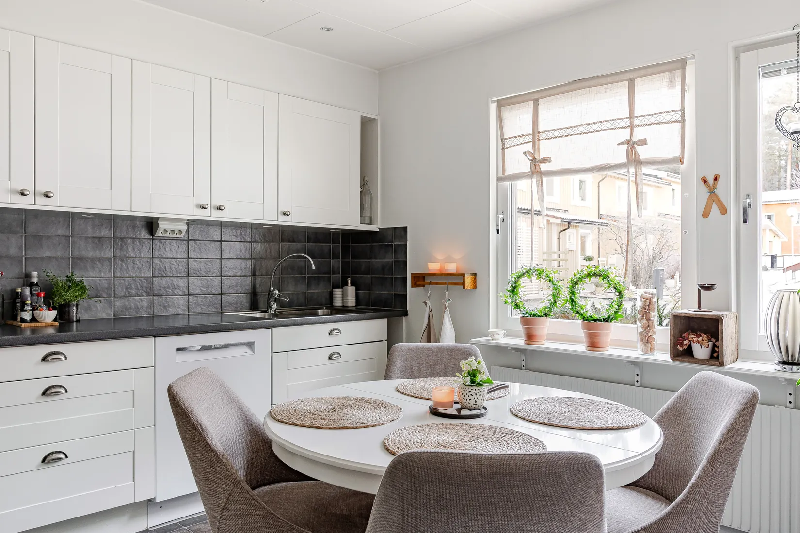 Radhus, Ottfjällsvägen 28, Nedre Torvalla, Östersund