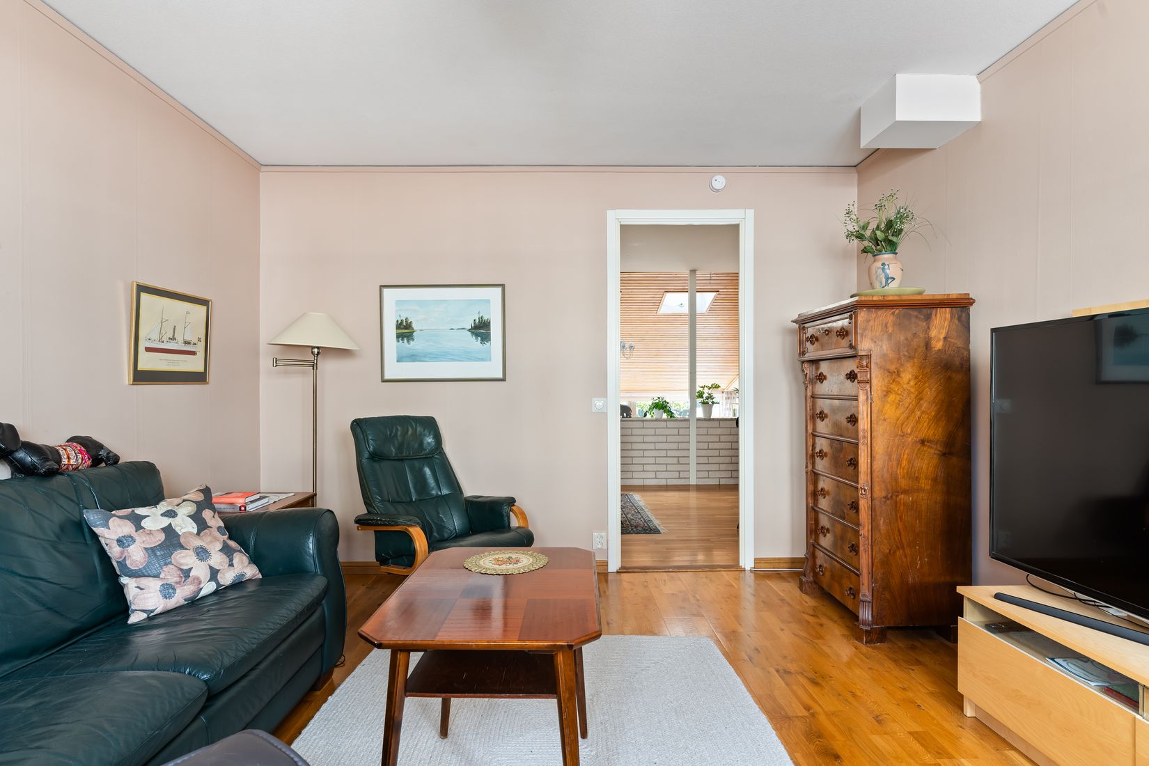 Villa, Radhus, Hellstedtsgatan 2B, Sveaplan/Lasarettsområdet, Eskilstuna