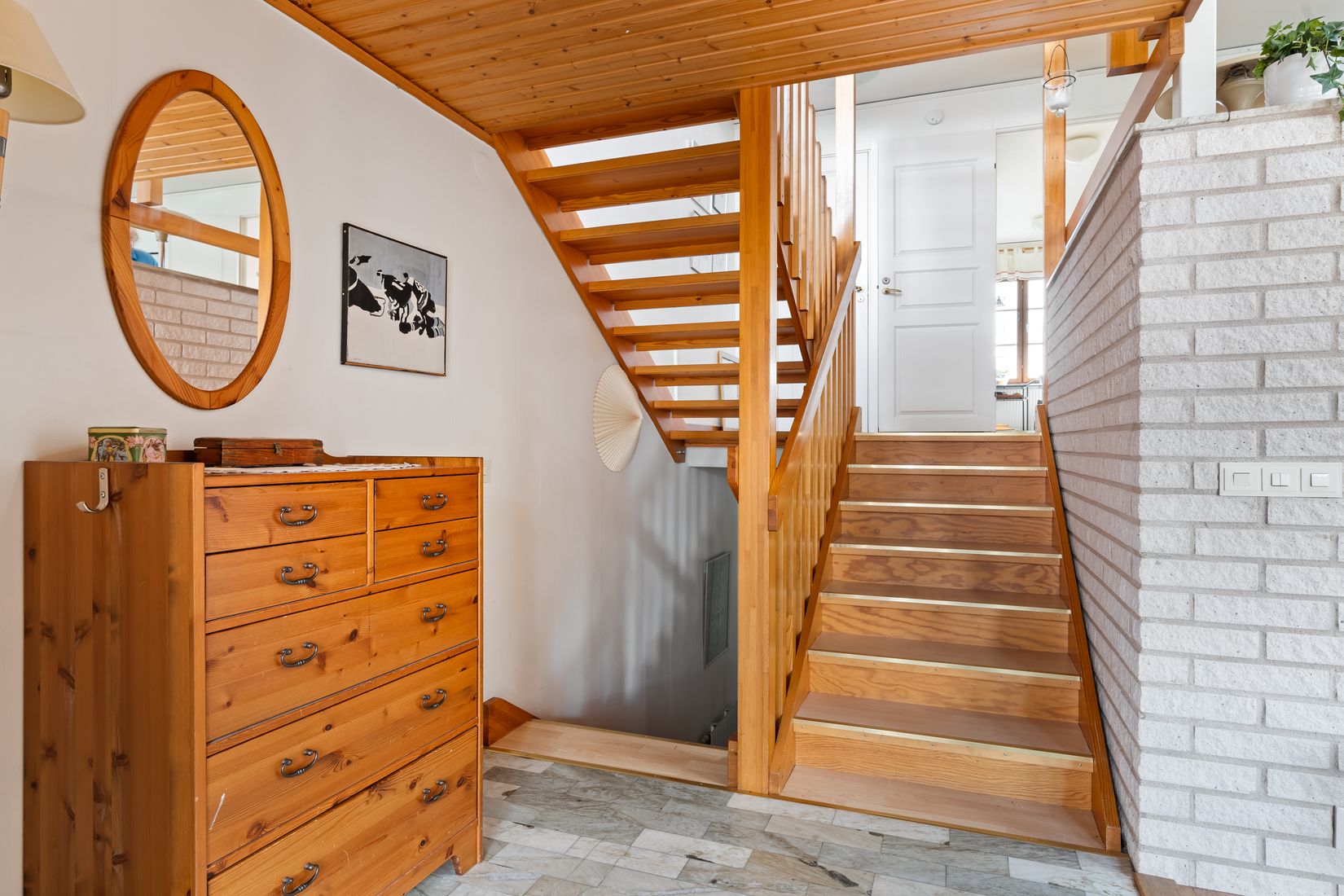 Villa, Radhus, Hellstedtsgatan 2B, Sveaplan/Lasarettsområdet, Eskilstuna