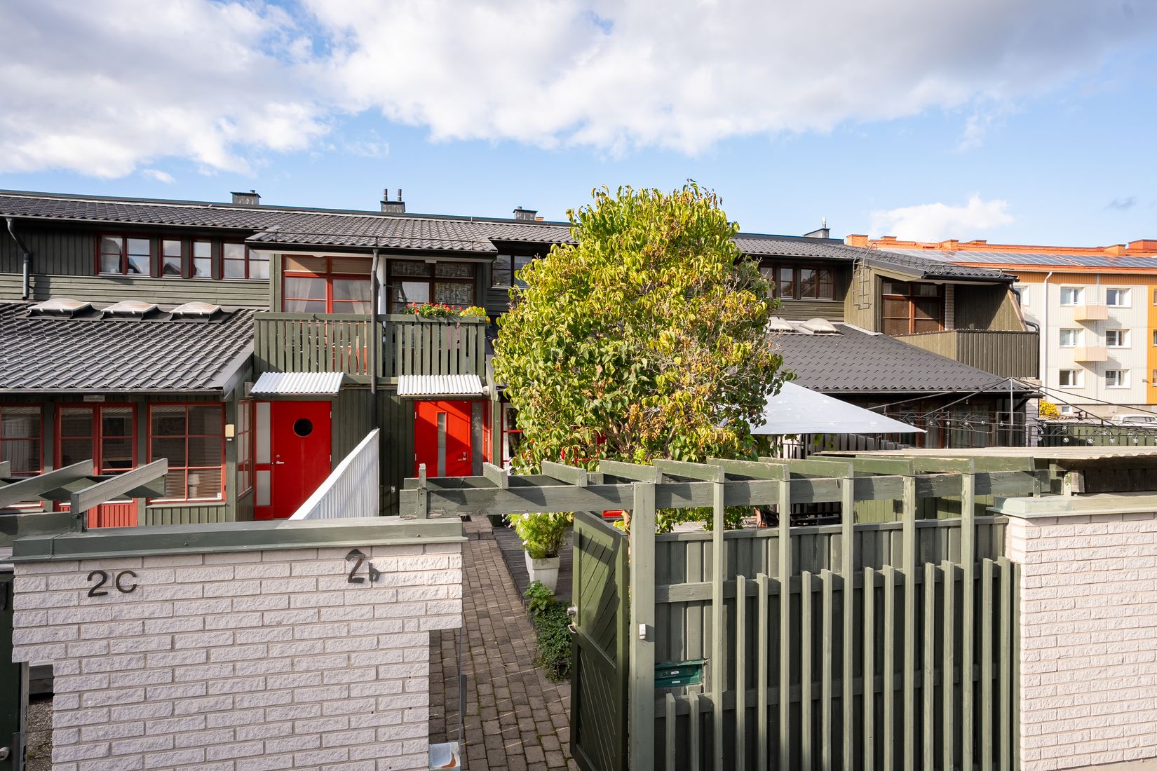 Villa, Radhus, Hellstedtsgatan 2B, Sveaplan/Lasarettsområdet, Eskilstuna