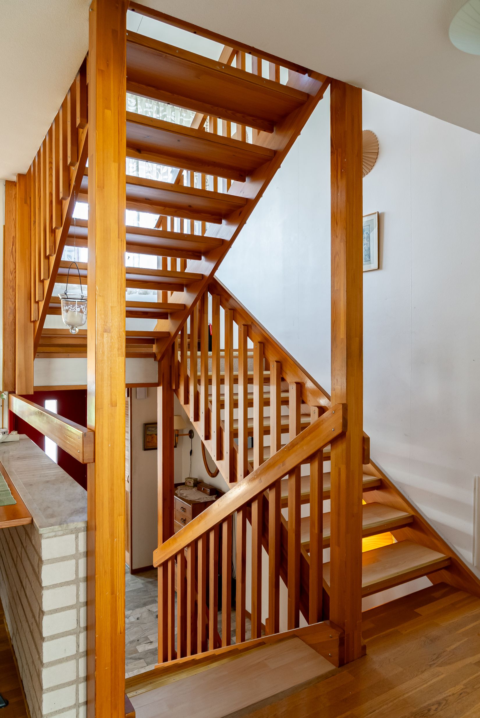 Villa, Radhus, Hellstedtsgatan 2B, Sveaplan/Lasarettsområdet, Eskilstuna